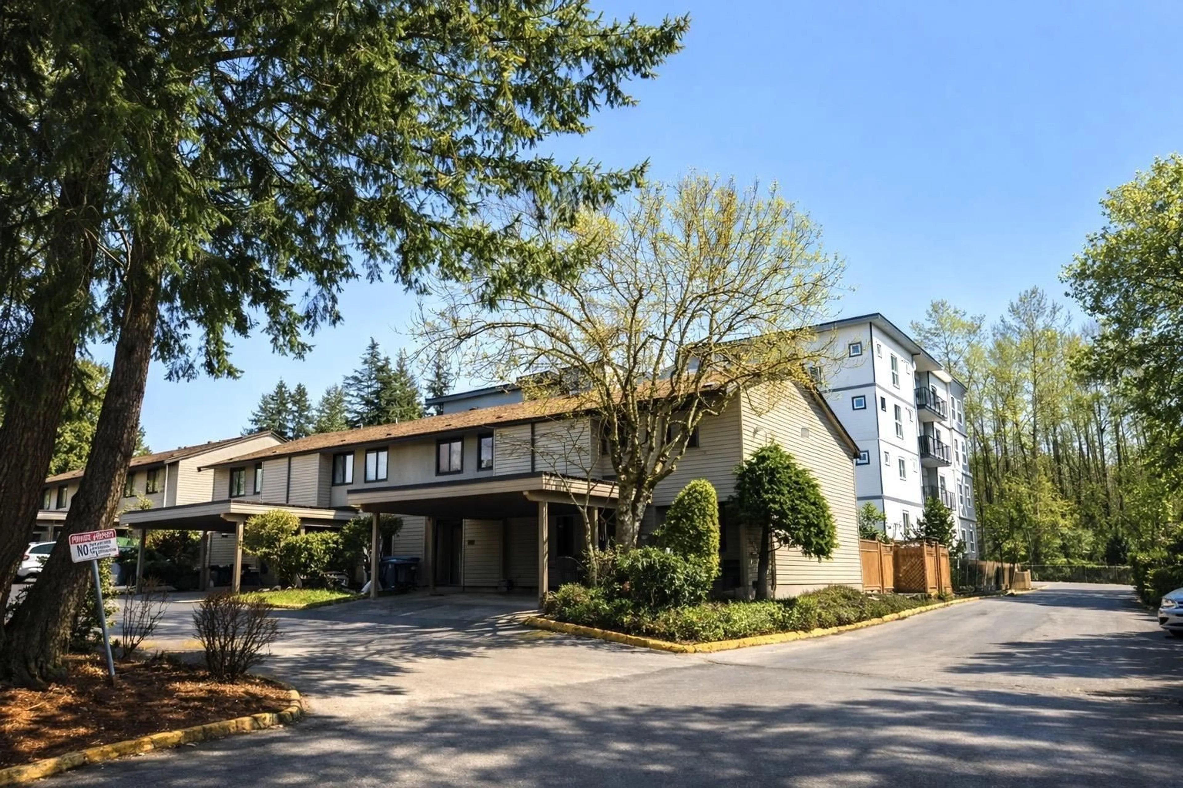 Unknown for 55 - 9955 140 STREET, Surrey British Columbia V3T4M4