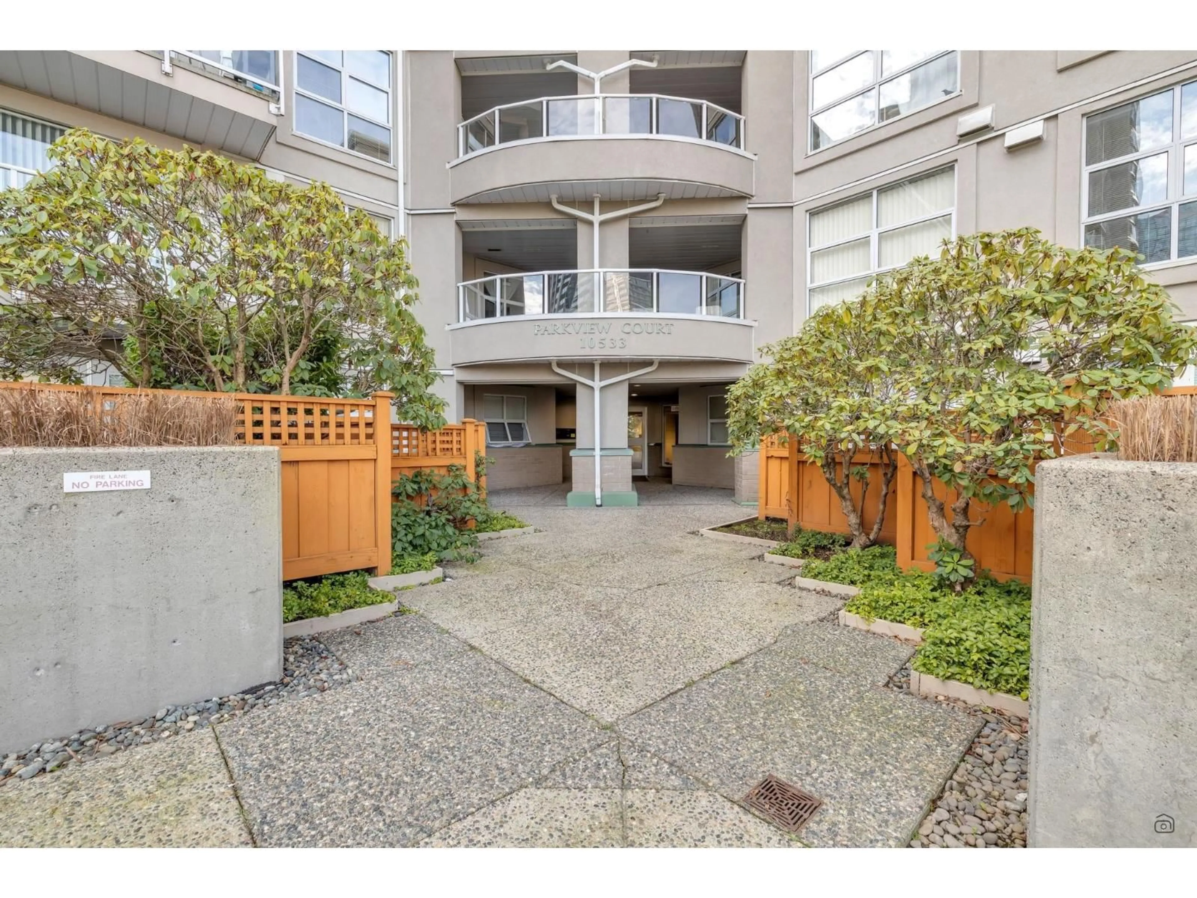 Unknown for 206 - 10533 UNIVERSITY DRIVE, Surrey British Columbia V3T5T7