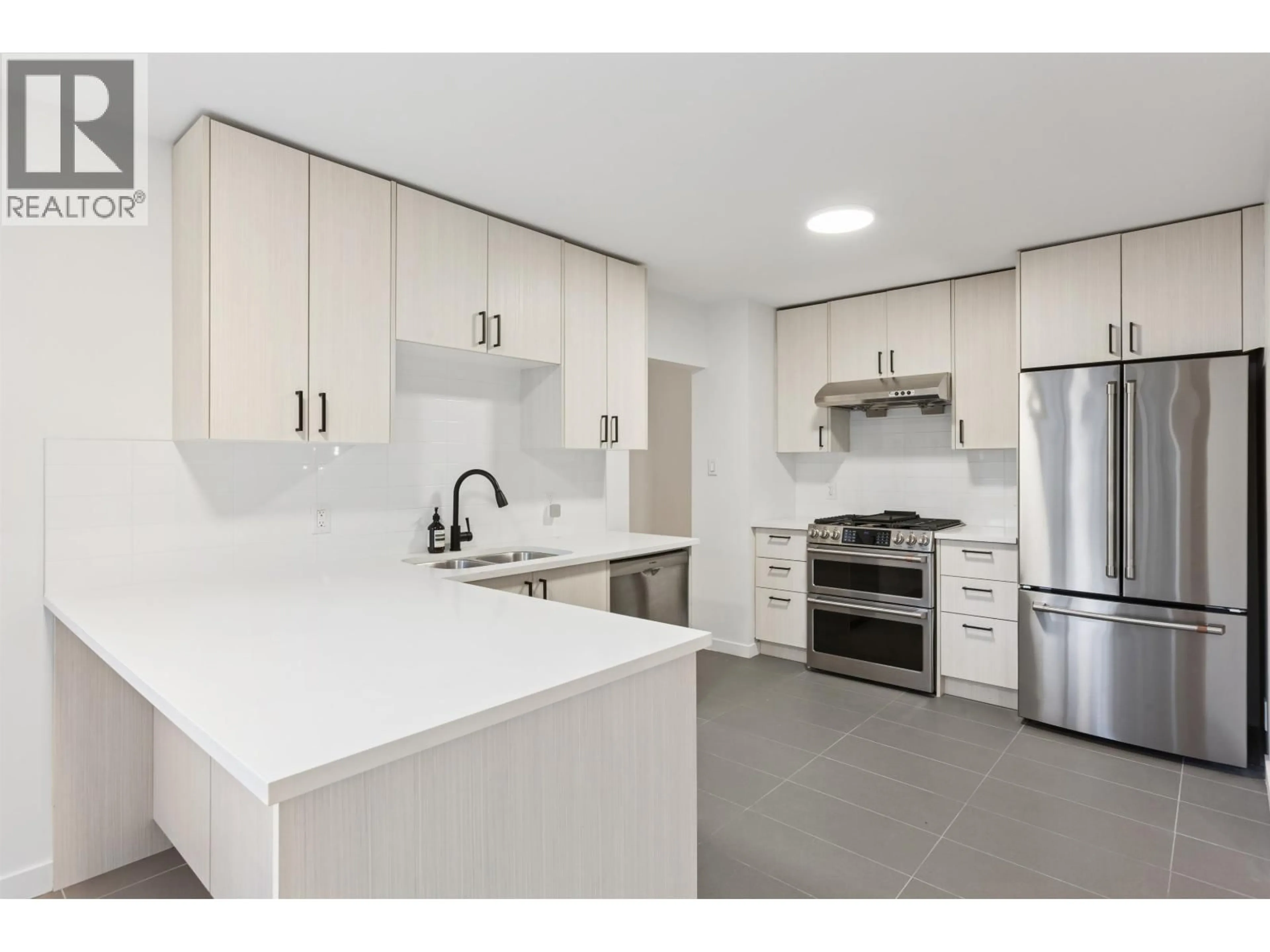 Unknown for 7477 VIVIAN DRIVE, Vancouver British Columbia V5S2V5