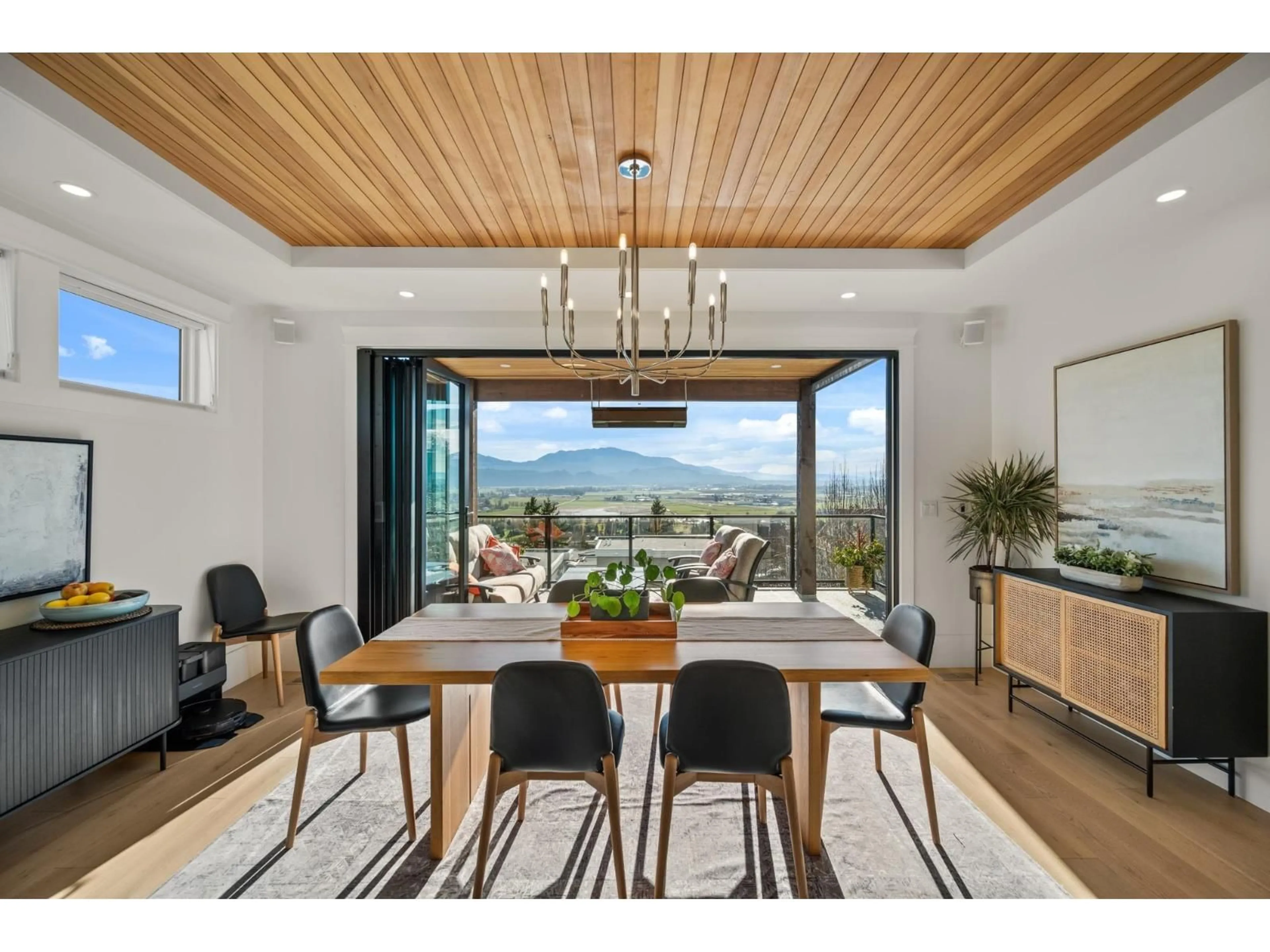 Dining room, wood/laminate floor for 12 - 2290 BOLEY STREET, Abbotsford British Columbia V3G0J1