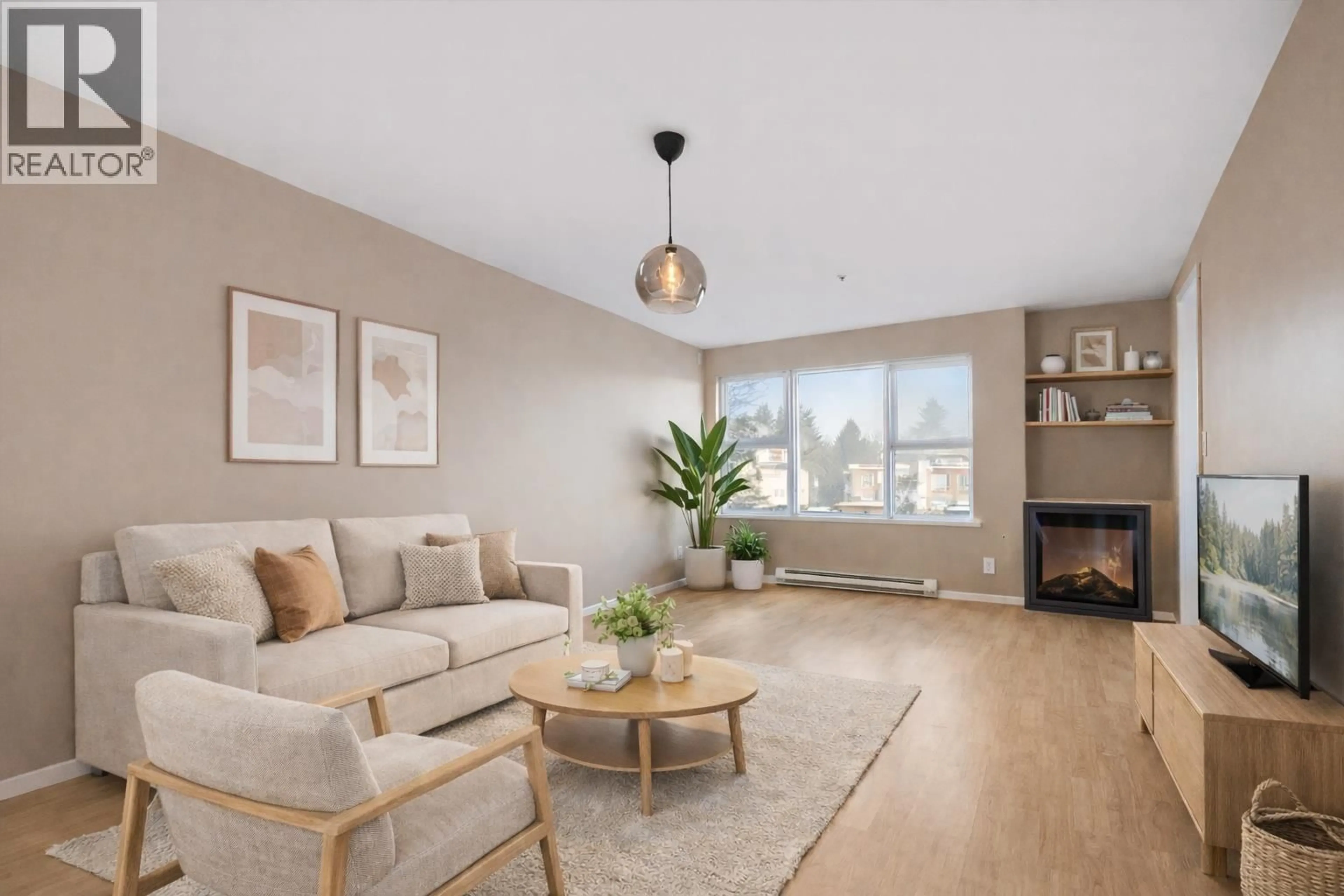 Living room with furniture, wood/laminate floor for 513 - 315 KNOX STREET, New Westminster British Columbia V3L0B5