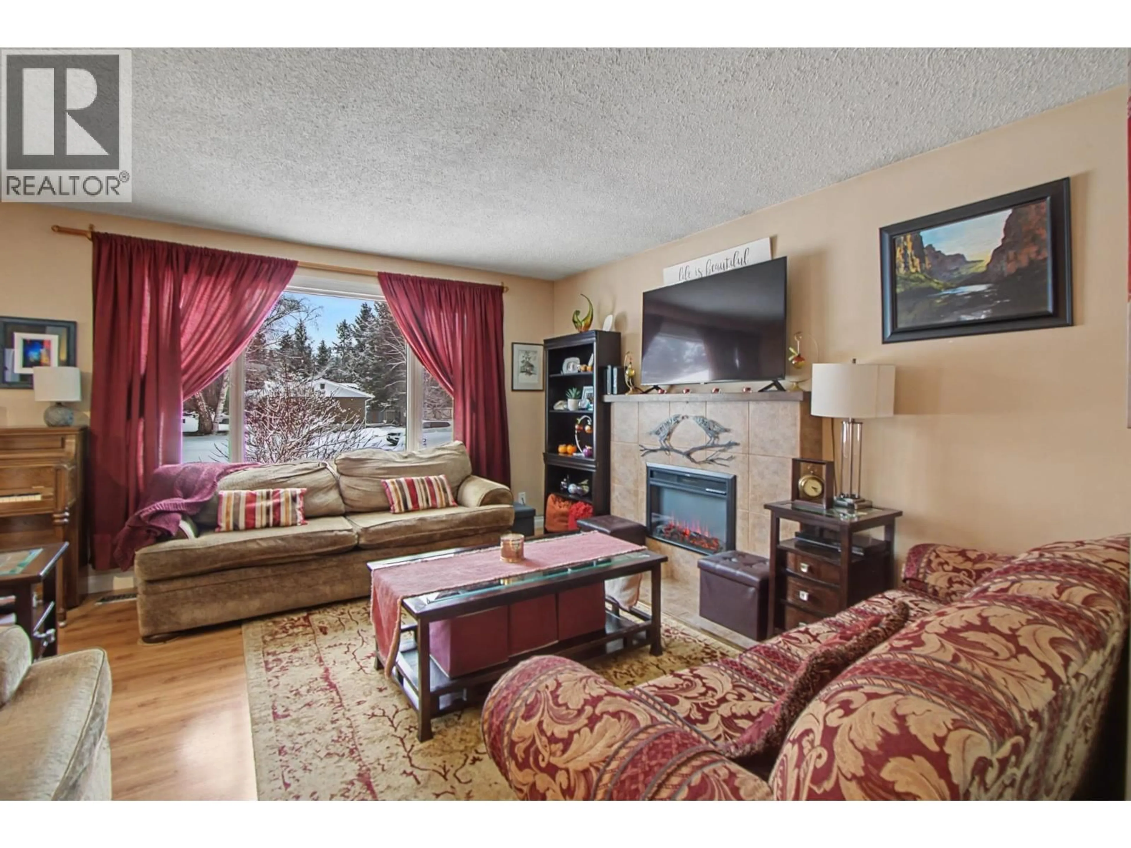 Living room with furniture, unknown for 6869 FAIRMONT CRESCENT, Prince George British Columbia V2N2P7