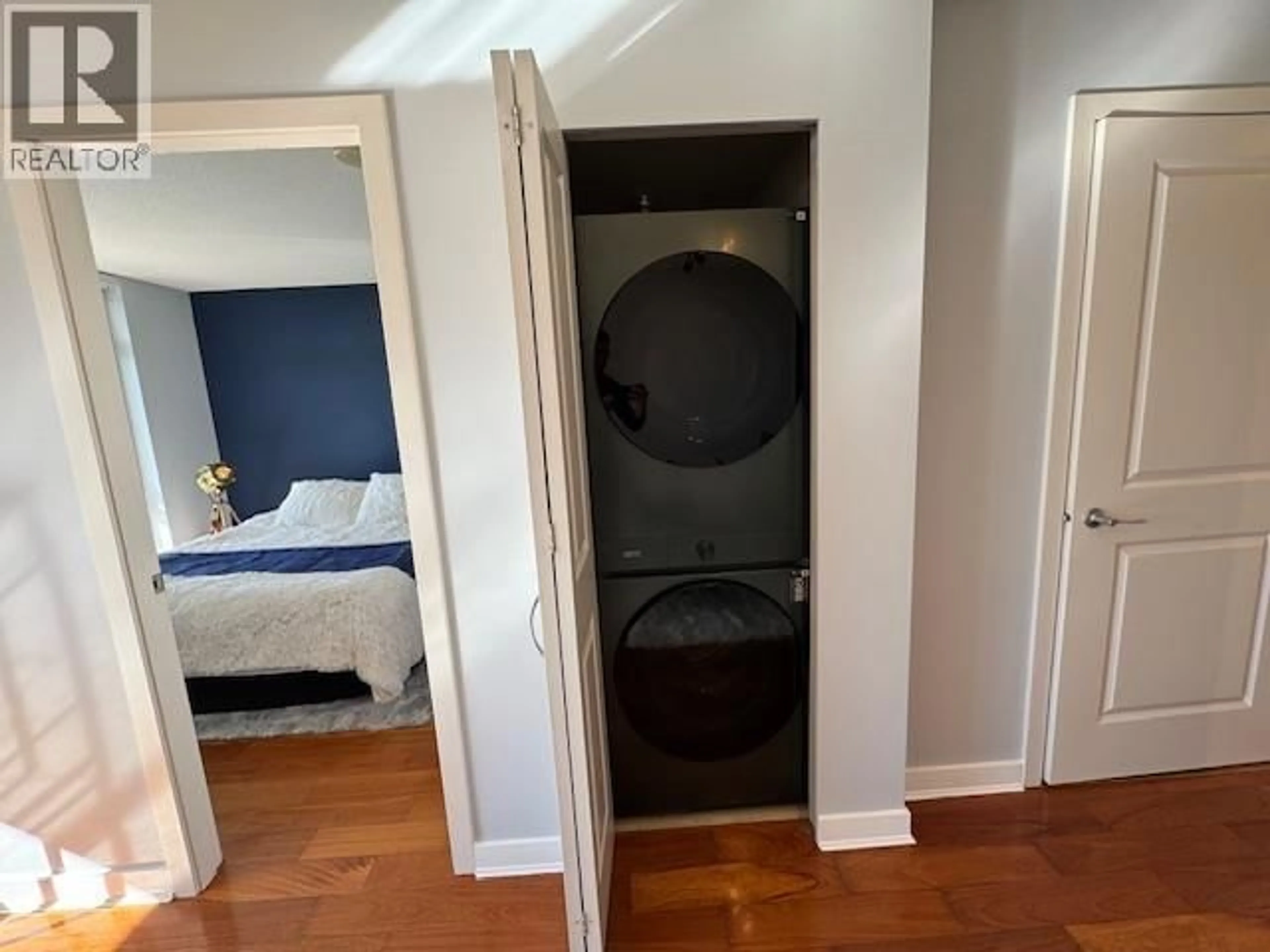 A pic of a room for 1401 - 3660 VANNESS AVENUE, Vancouver British Columbia V5R6H8