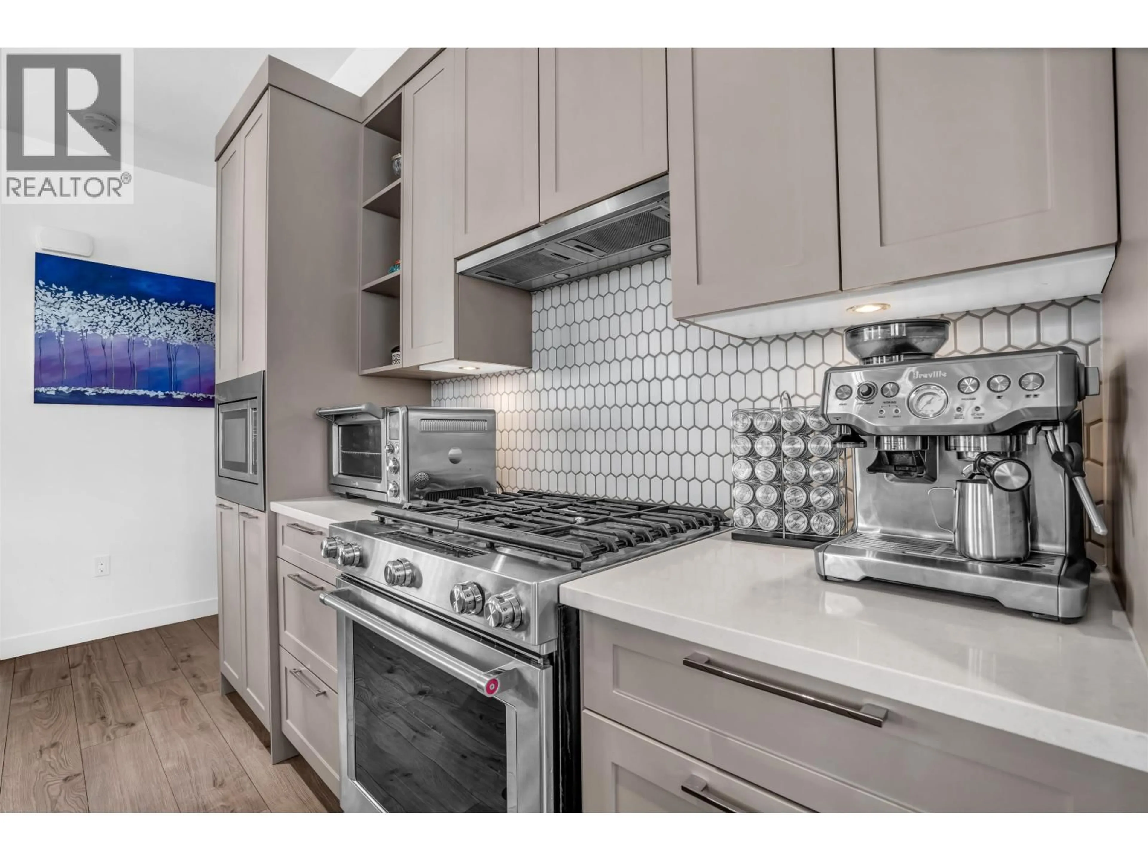 Open concept kitchen, ceramic/tile floor for 135 - 1220 ROCKLIN, Coquitlam British Columbia V3B0R6