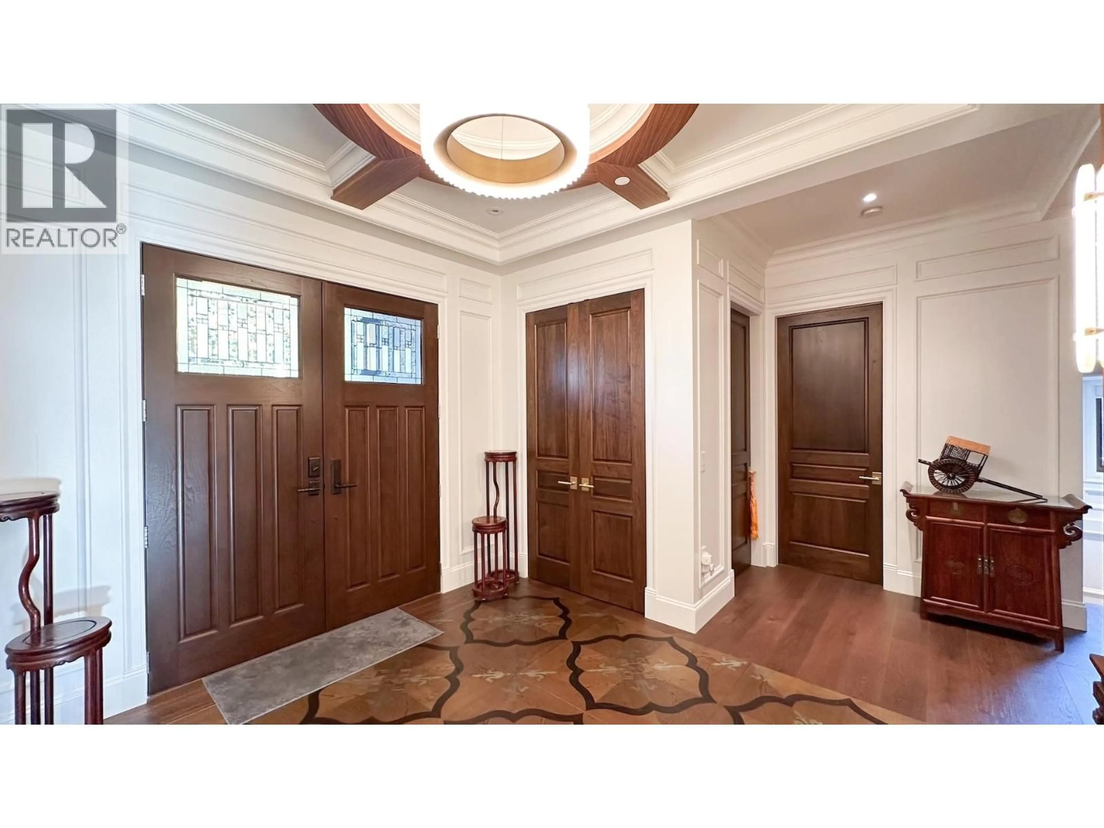 Indoor entryway for 1 - 1332 58TH AVENUE, Vancouver British Columbia V6P1W2