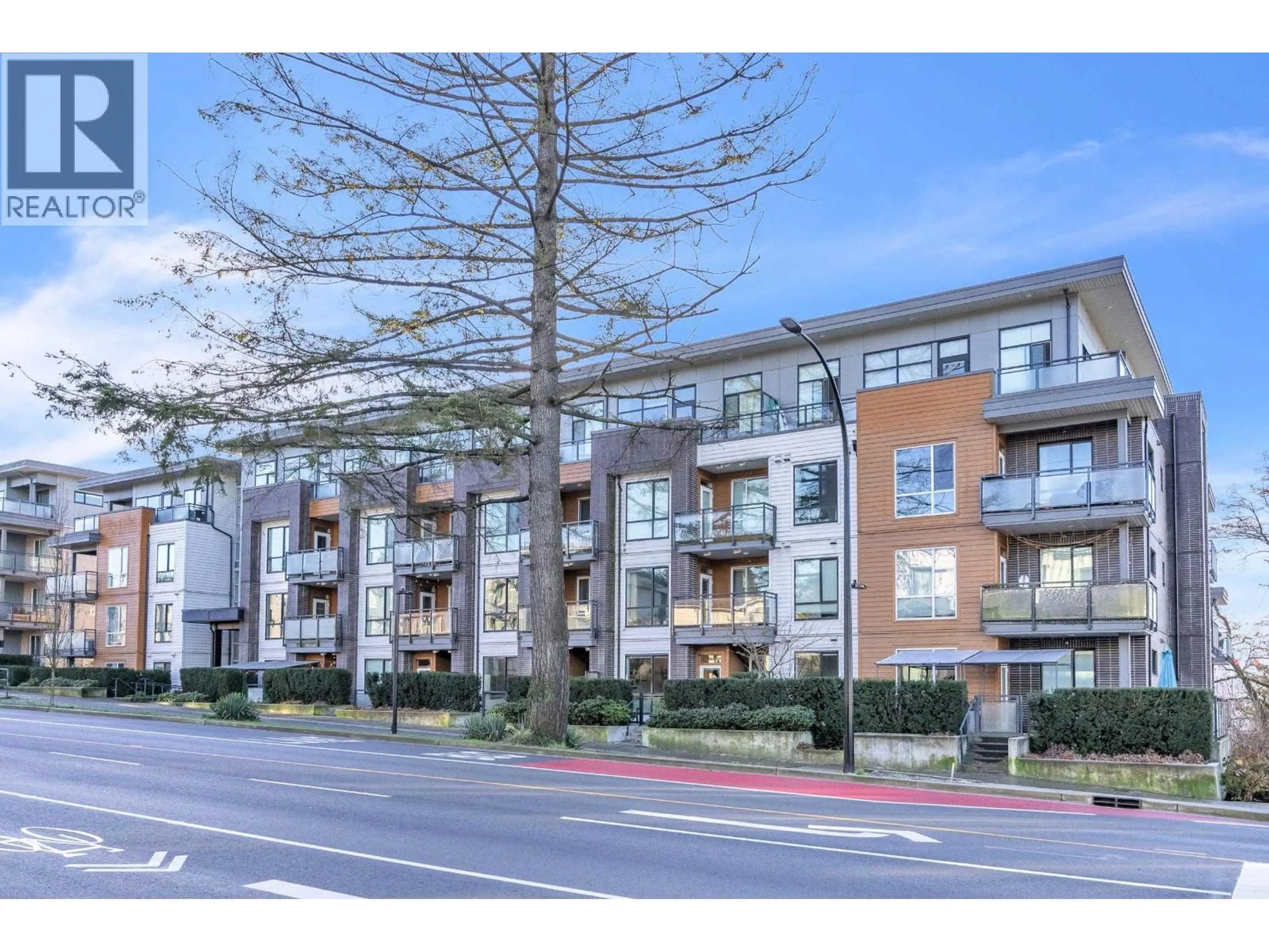 A pic from outside/outdoor area/front of a property/back of a property/a pic from drone, street for 108 - 615 3RD STREET, North Vancouver British Columbia V7L0G3