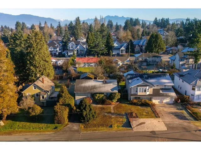 13817 BERG ROAD, Surrey 3
