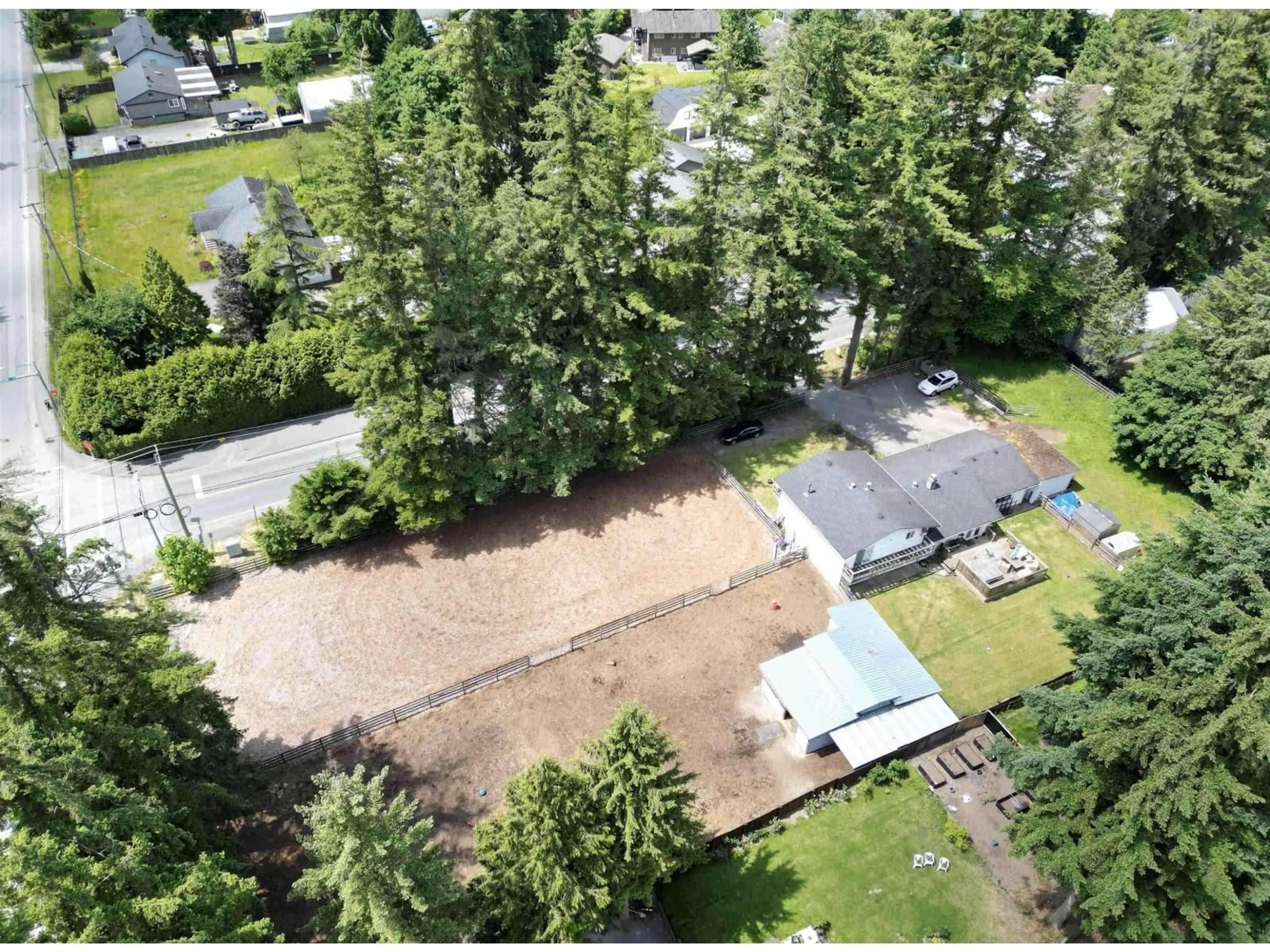 A pic from outside/outdoor area/front of a property/back of a property/a pic from drone, unknown for 5638 248 STREET, Langley British Columbia V4W1B7