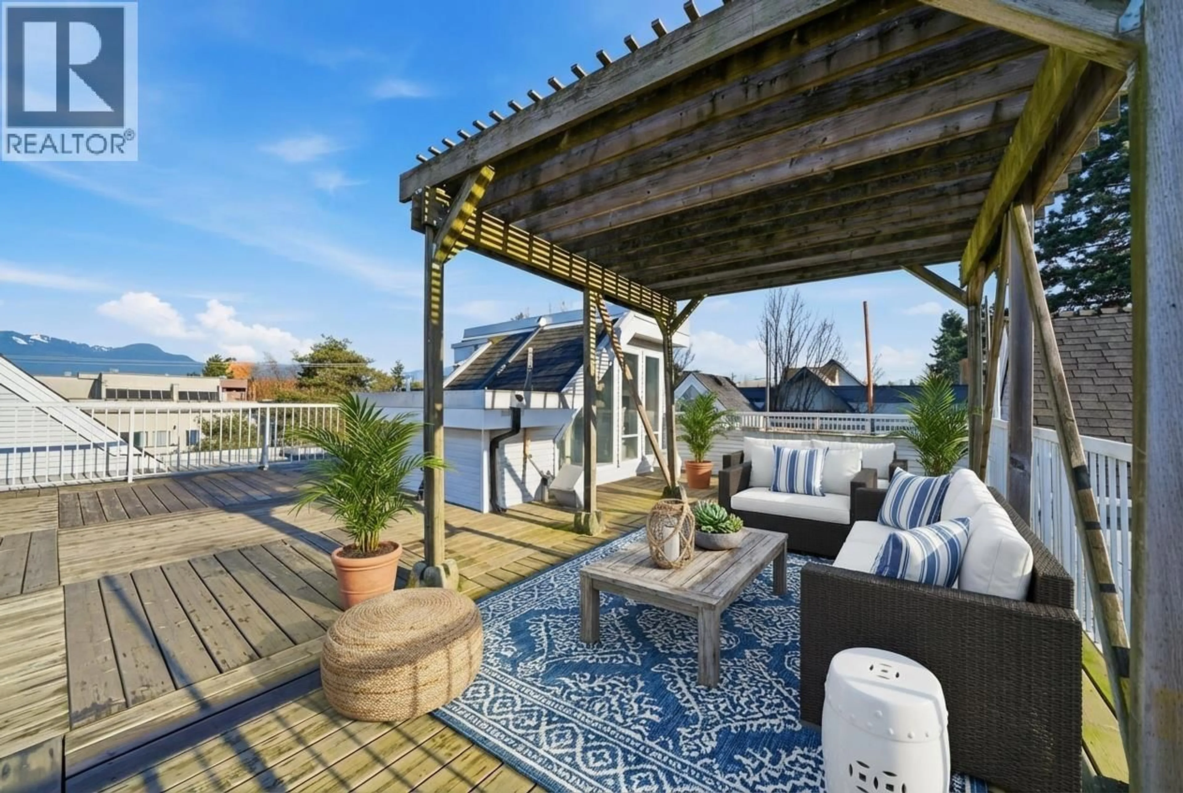 Patio, water/lake/river/ocean view for 303 - 1433 1ST AVENUE, Vancouver British Columbia V5N1A4