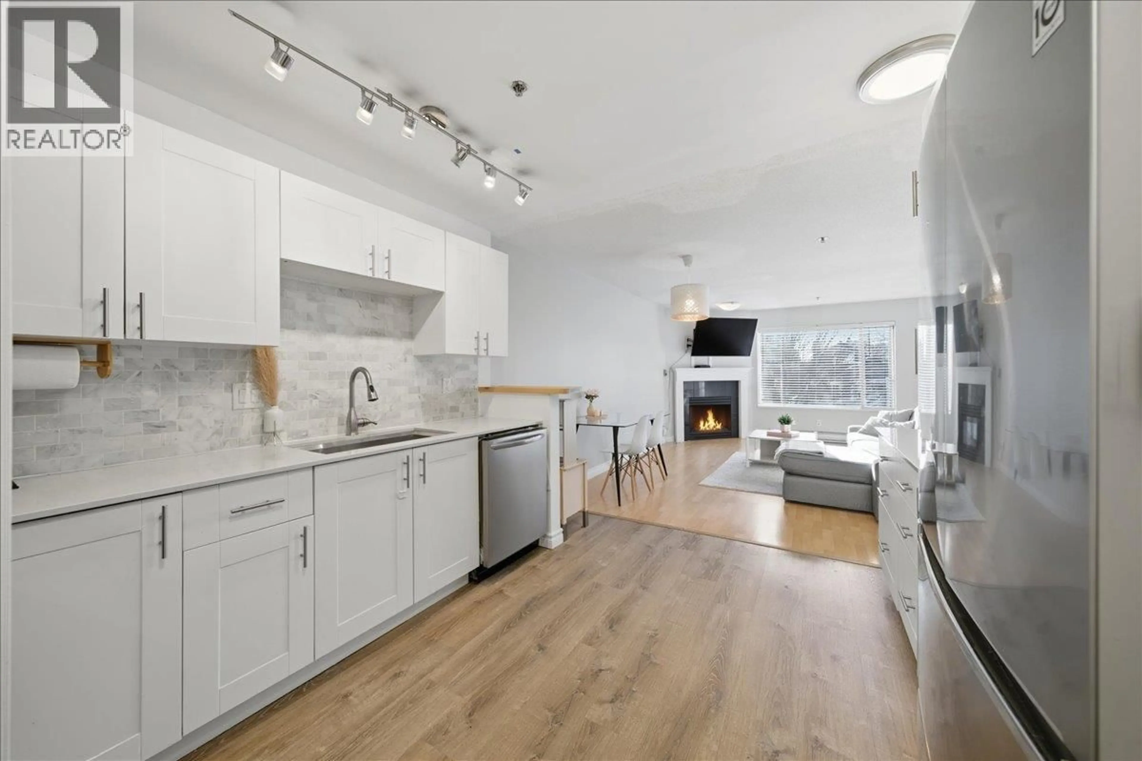 Open concept kitchen, unknown for 303 - 1433 1ST AVENUE, Vancouver British Columbia V5N1A4