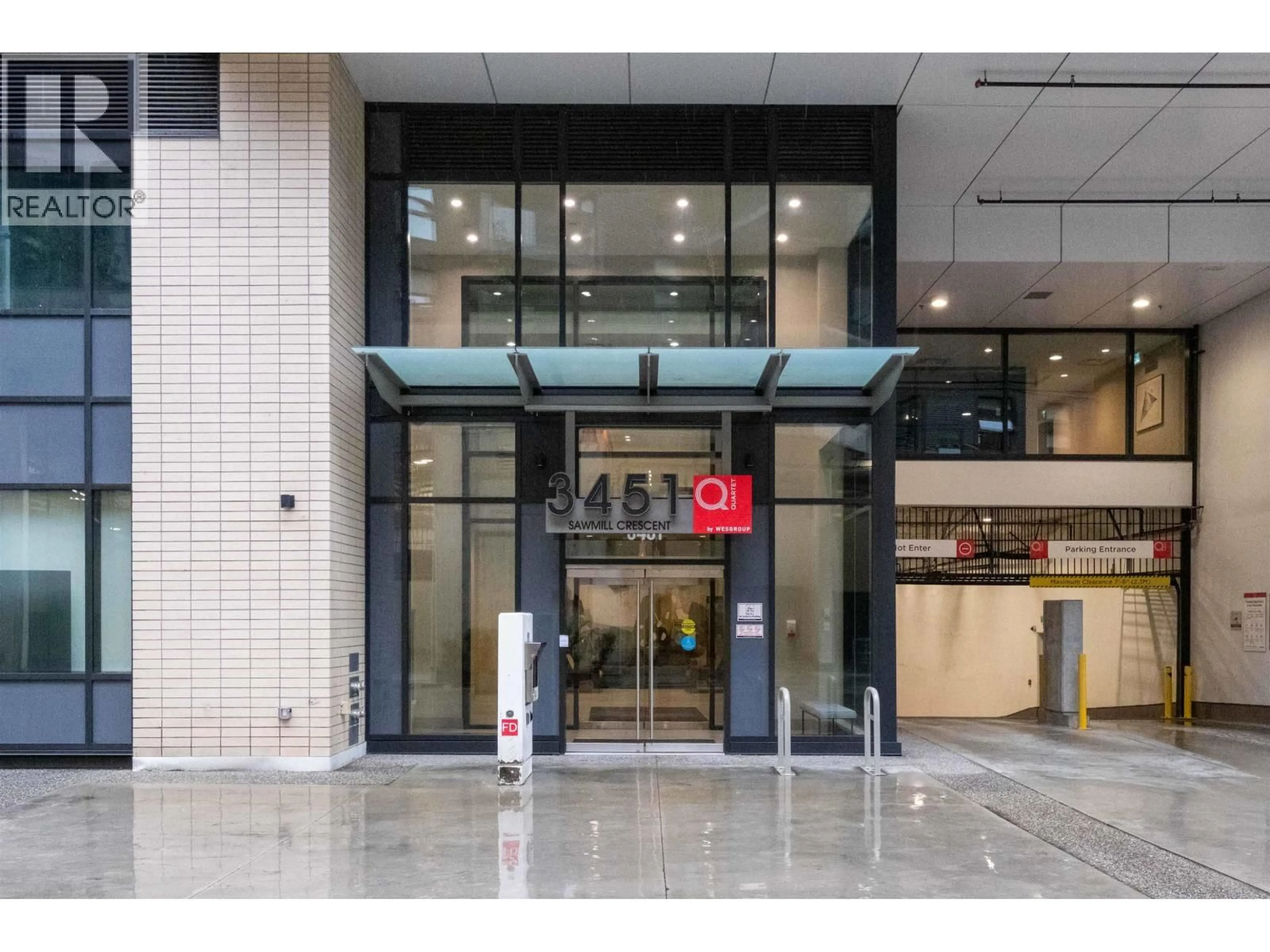 Indoor foyer for 201 - 3451 SAWMILL CRESCENT, Vancouver British Columbia V5S0H3