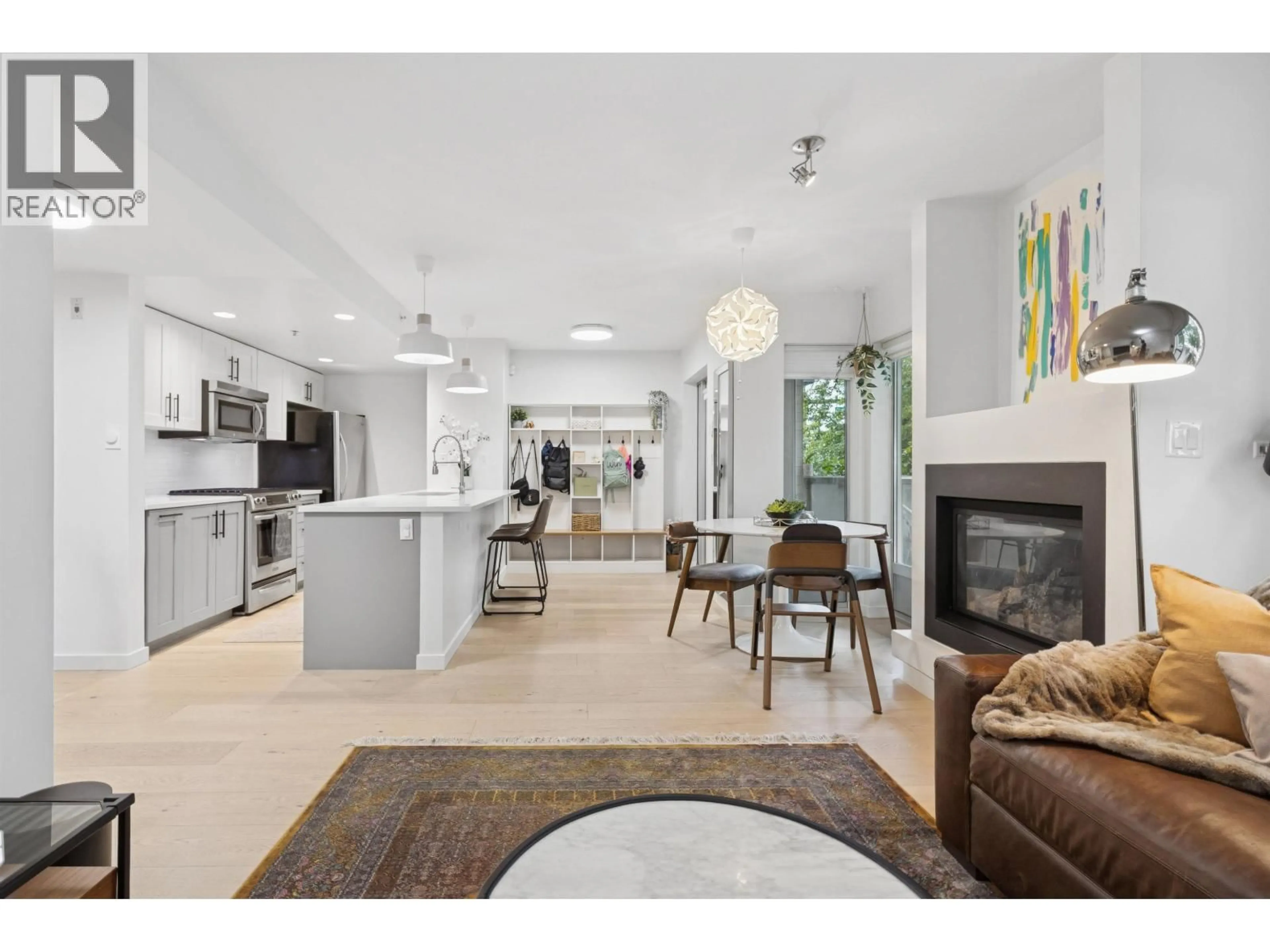 Open concept kitchen, unknown for TH4 - 1288 CHESTERFIELD AVENUE, North Vancouver British Columbia V7M0B1