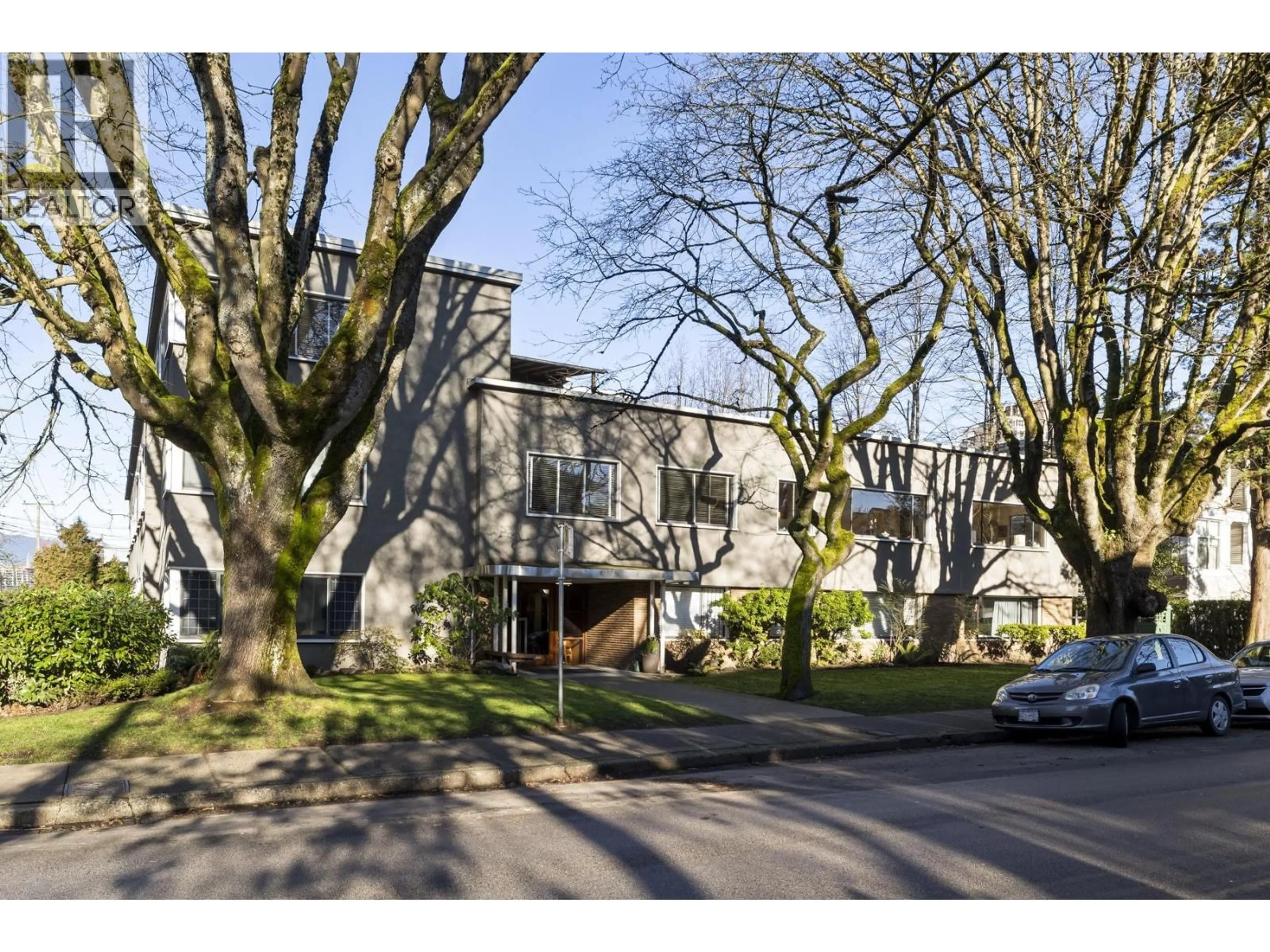 A pic from outside/outdoor area/front of a property/back of a property/a pic from drone, street for 205 - 1695 10TH AVENUE, Vancouver British Columbia V6J2A2