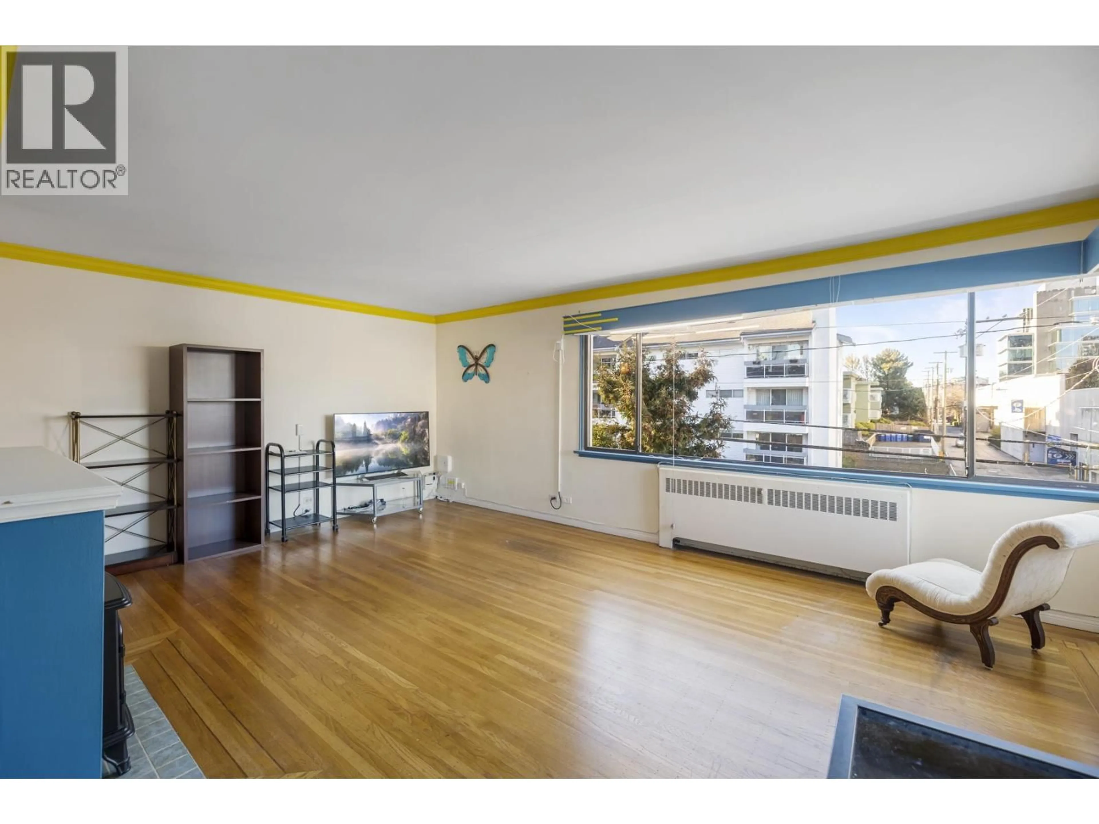 A pic of a room for 205 - 1695 10TH AVENUE, Vancouver British Columbia V6J2A2