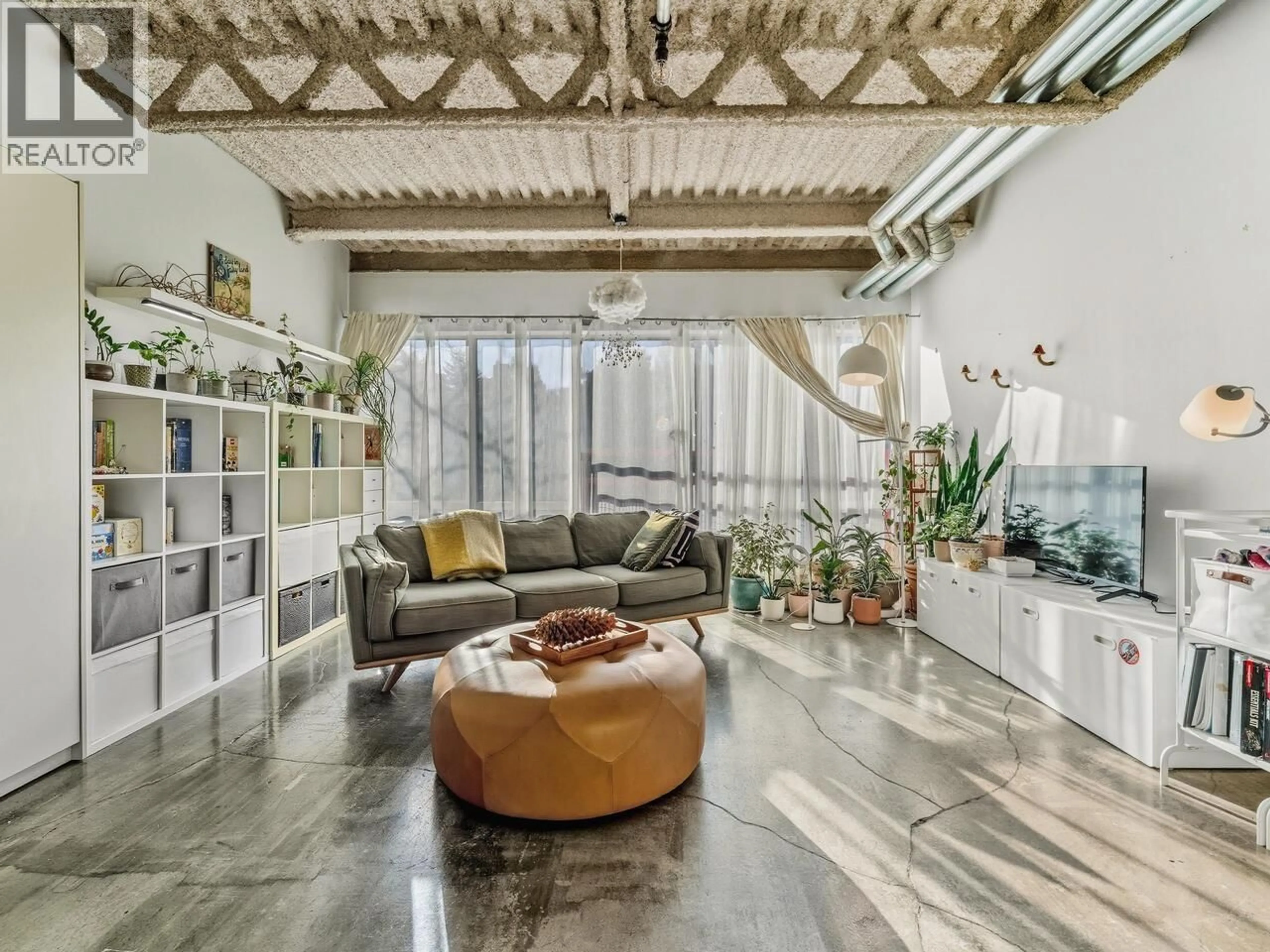 Living room with furniture, cement floor for 327 - 350 2ND AVENUE, Vancouver British Columbia V5T4R8