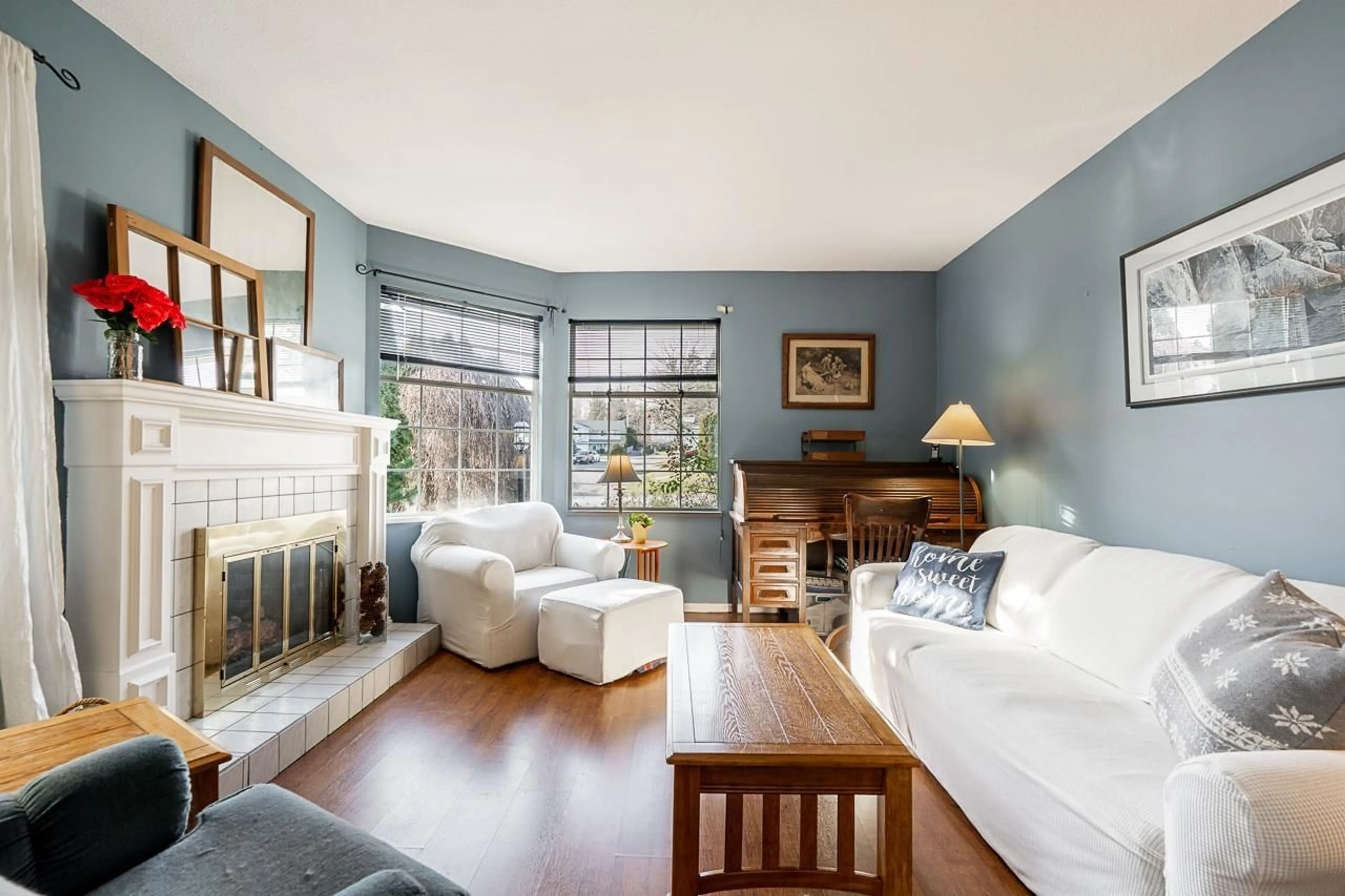 Living room with furniture, unknown for 6548 WILLOUGHBY WAY, Langley British Columbia V2Y1K4