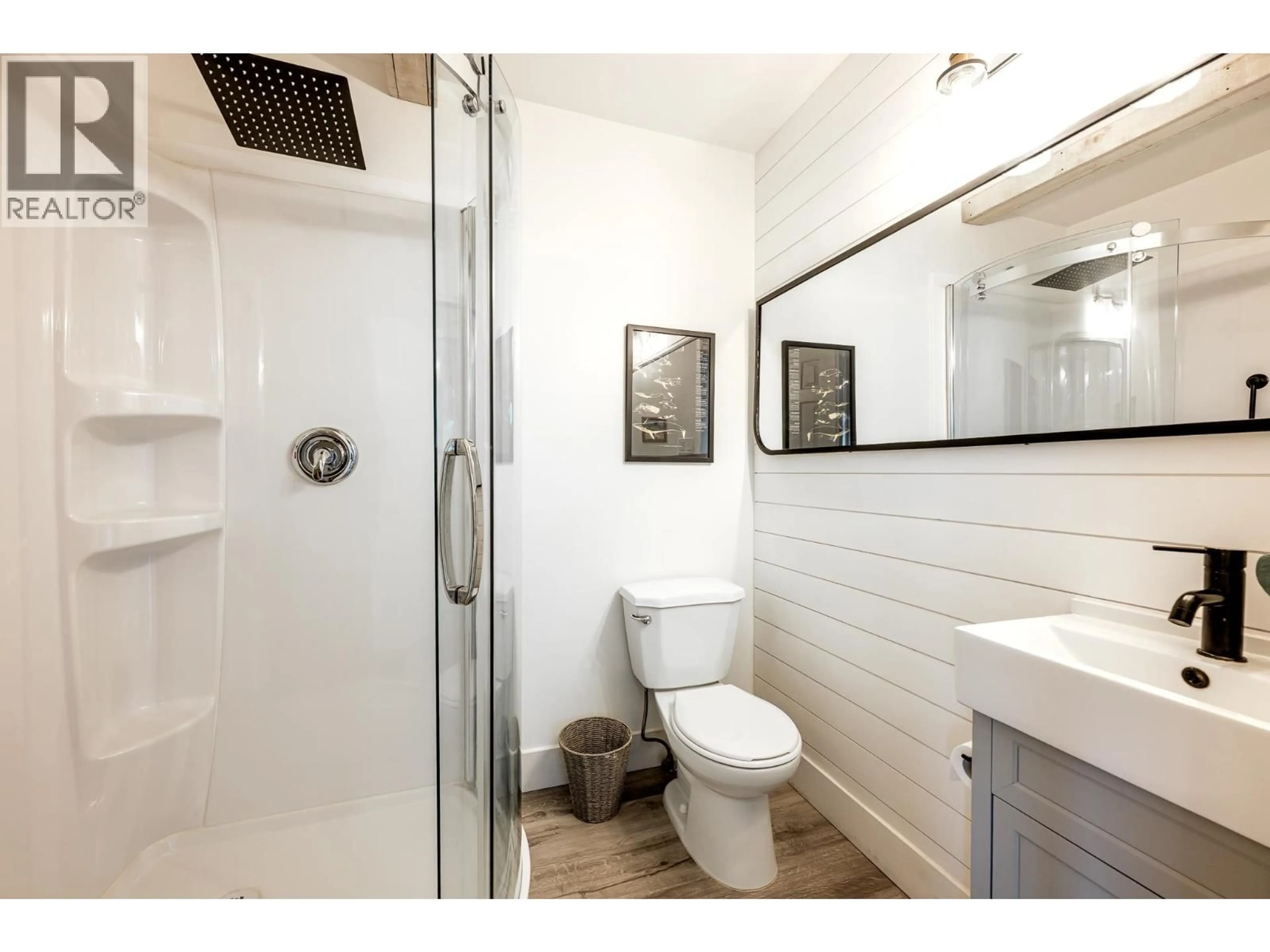 Standard bathroom, ceramic/tile floor for 22 - 41449 GOVERNMENT ROAD, Squamish British Columbia V8B0G4
