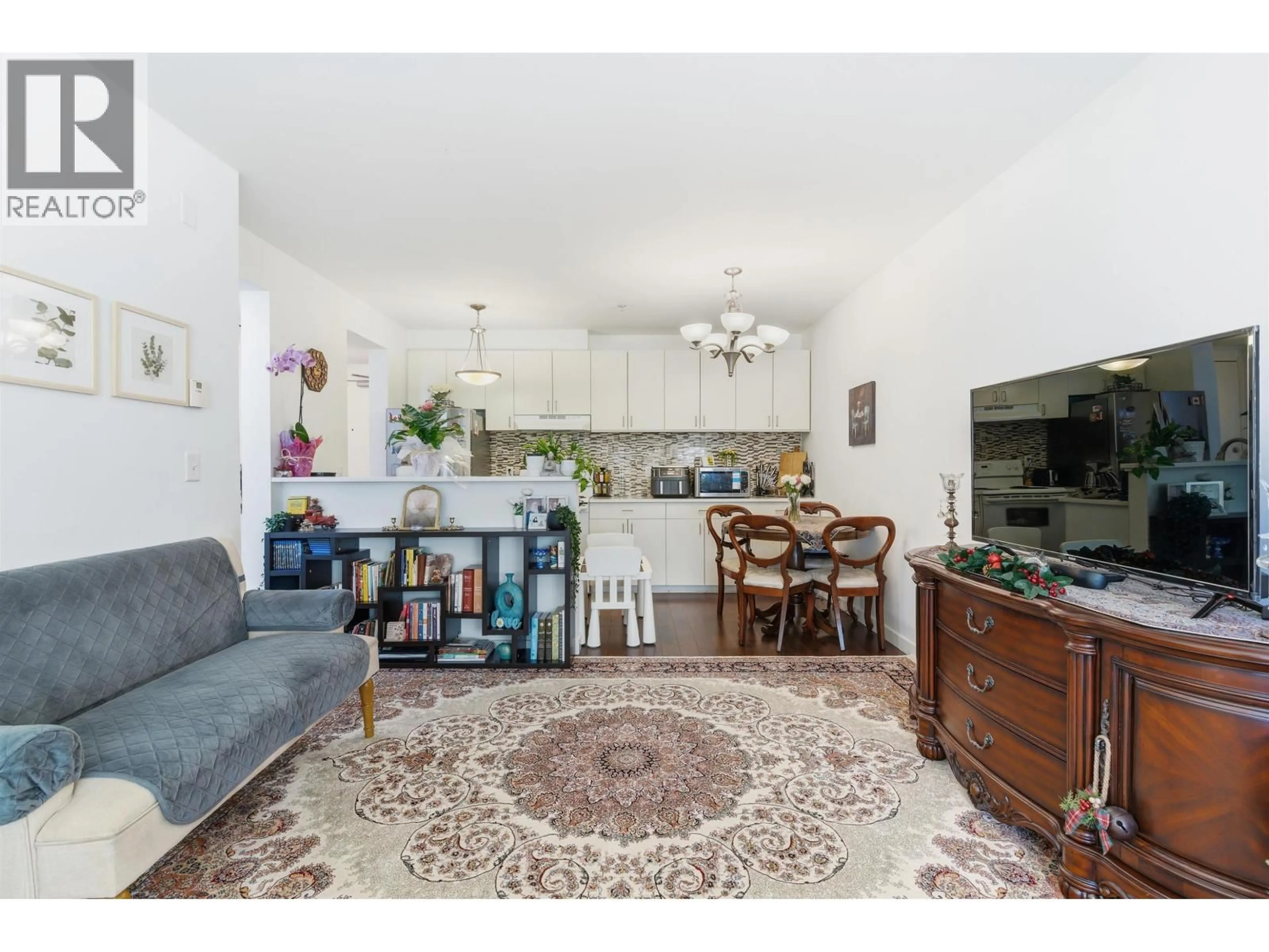 Living room with furniture, unknown for 109 - 1033 ST. GEORGES AVENUE, North Vancouver British Columbia V7L3H5