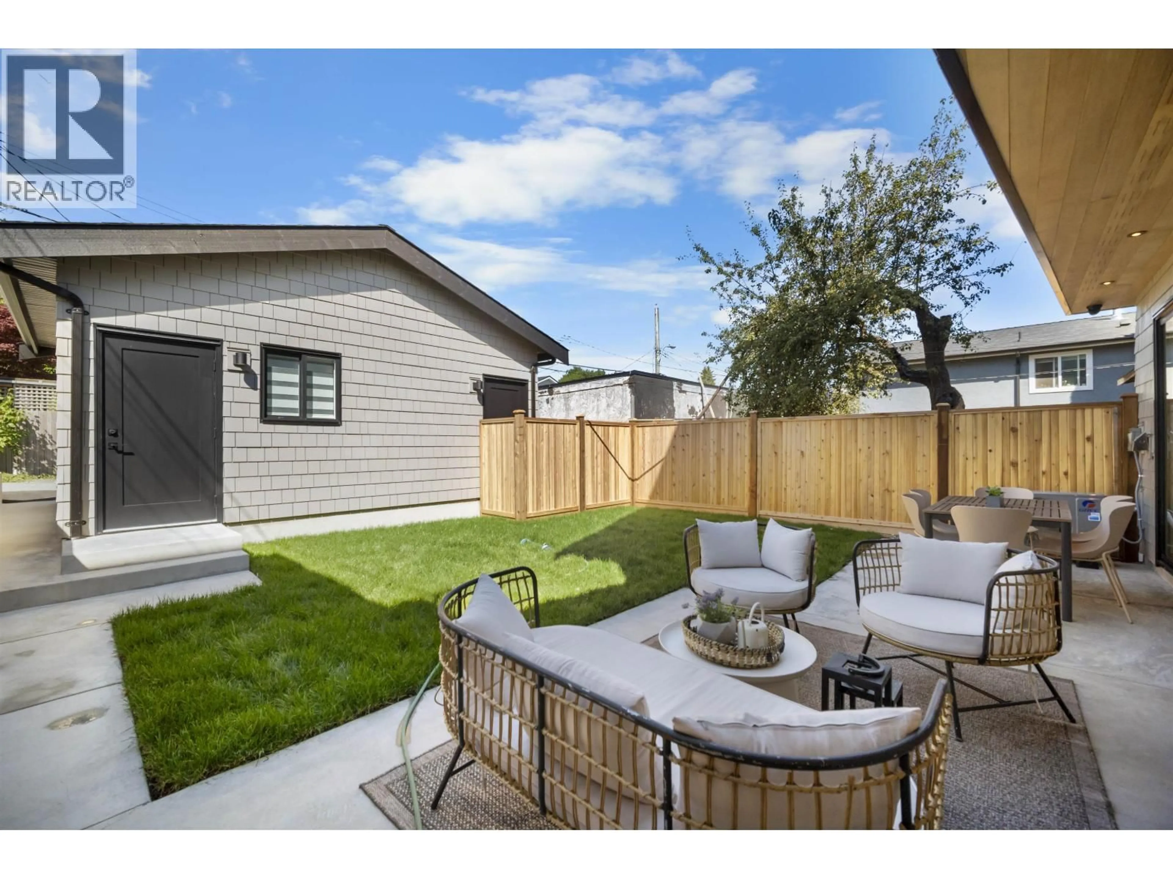 Patio, street for 2 - 5033 PRINCE ALBERT STREET, Vancouver British Columbia V5W3C5