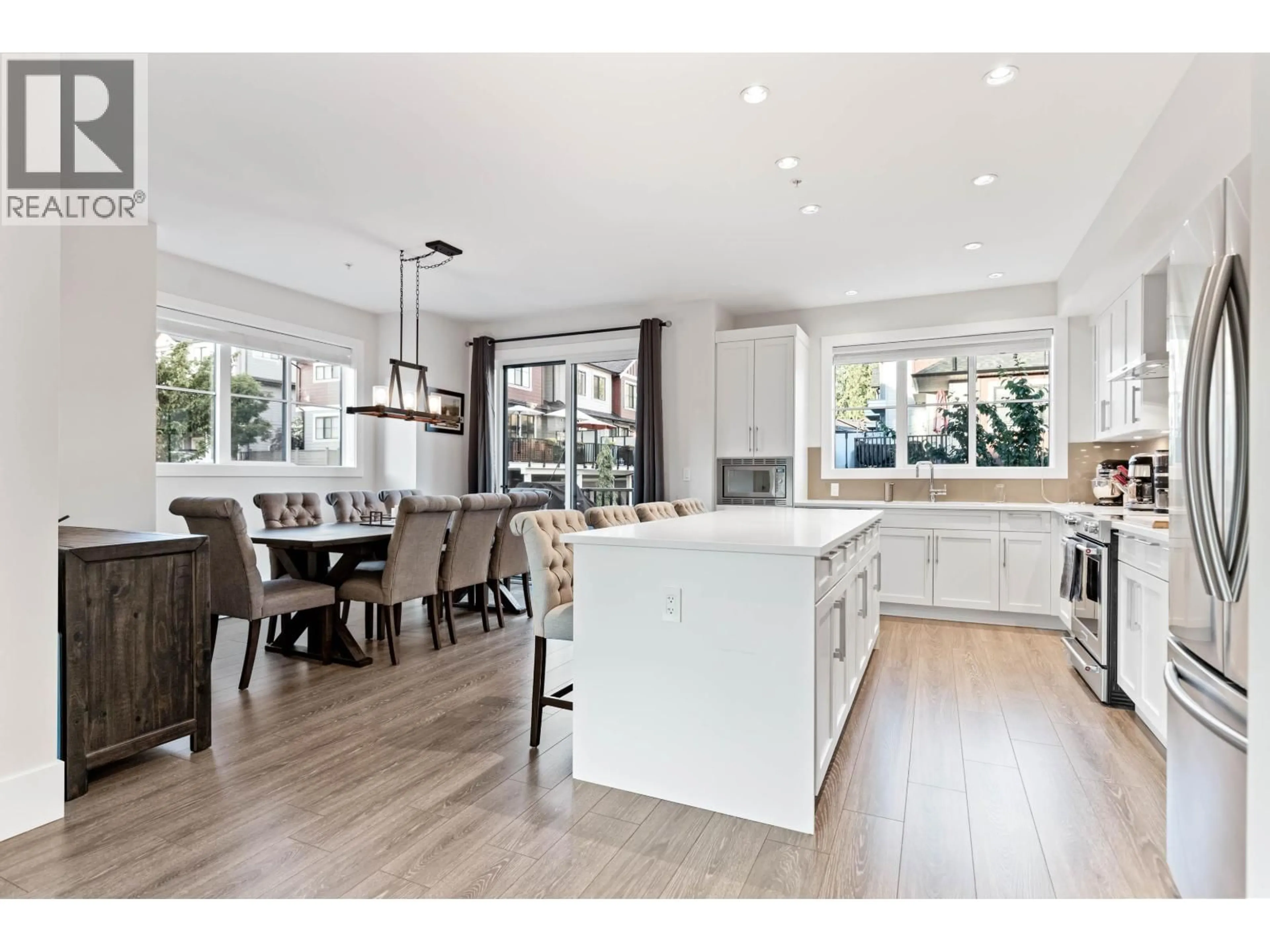 Open concept kitchen, wood/laminate floor for 61 - 13260 236 STREET, Maple Ridge British Columbia V4R0G6