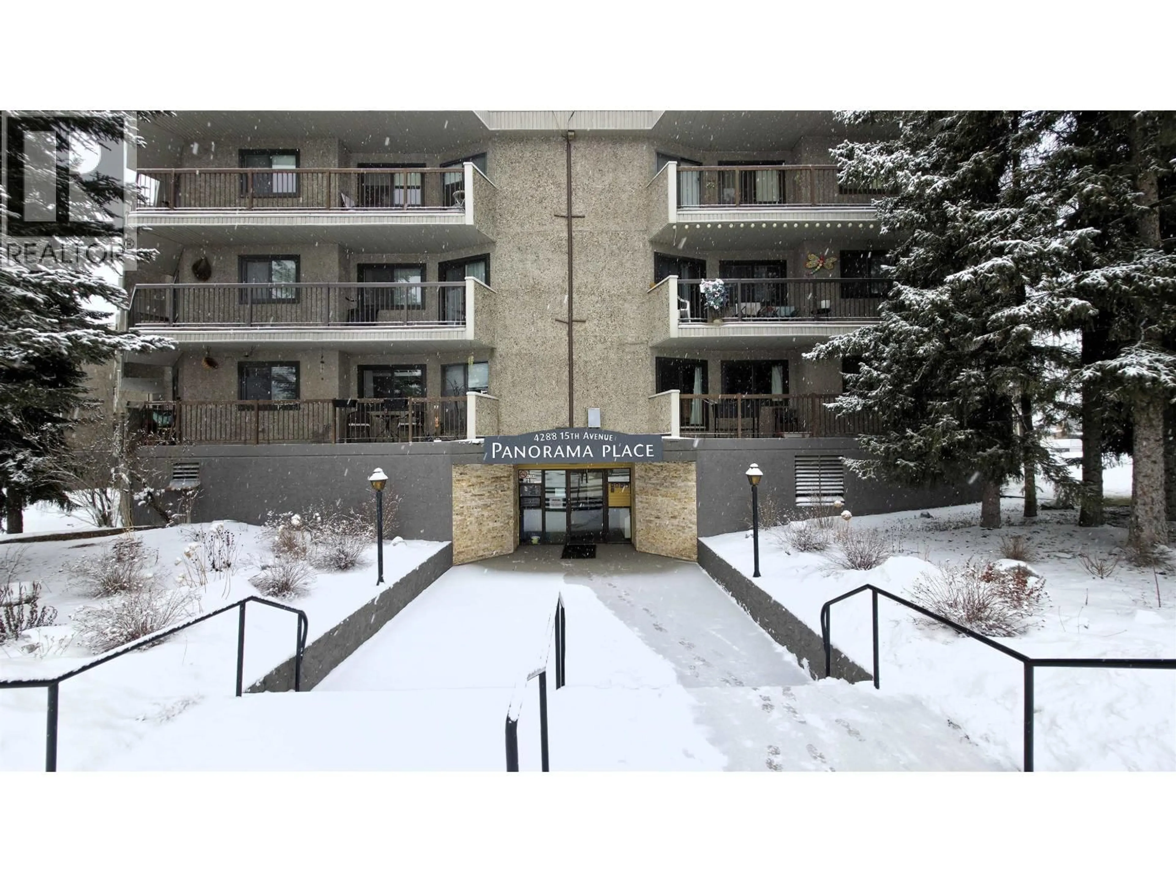 Indoor foyer for 323 - 4288 15TH AVENUE, Prince George British Columbia V2M5K6