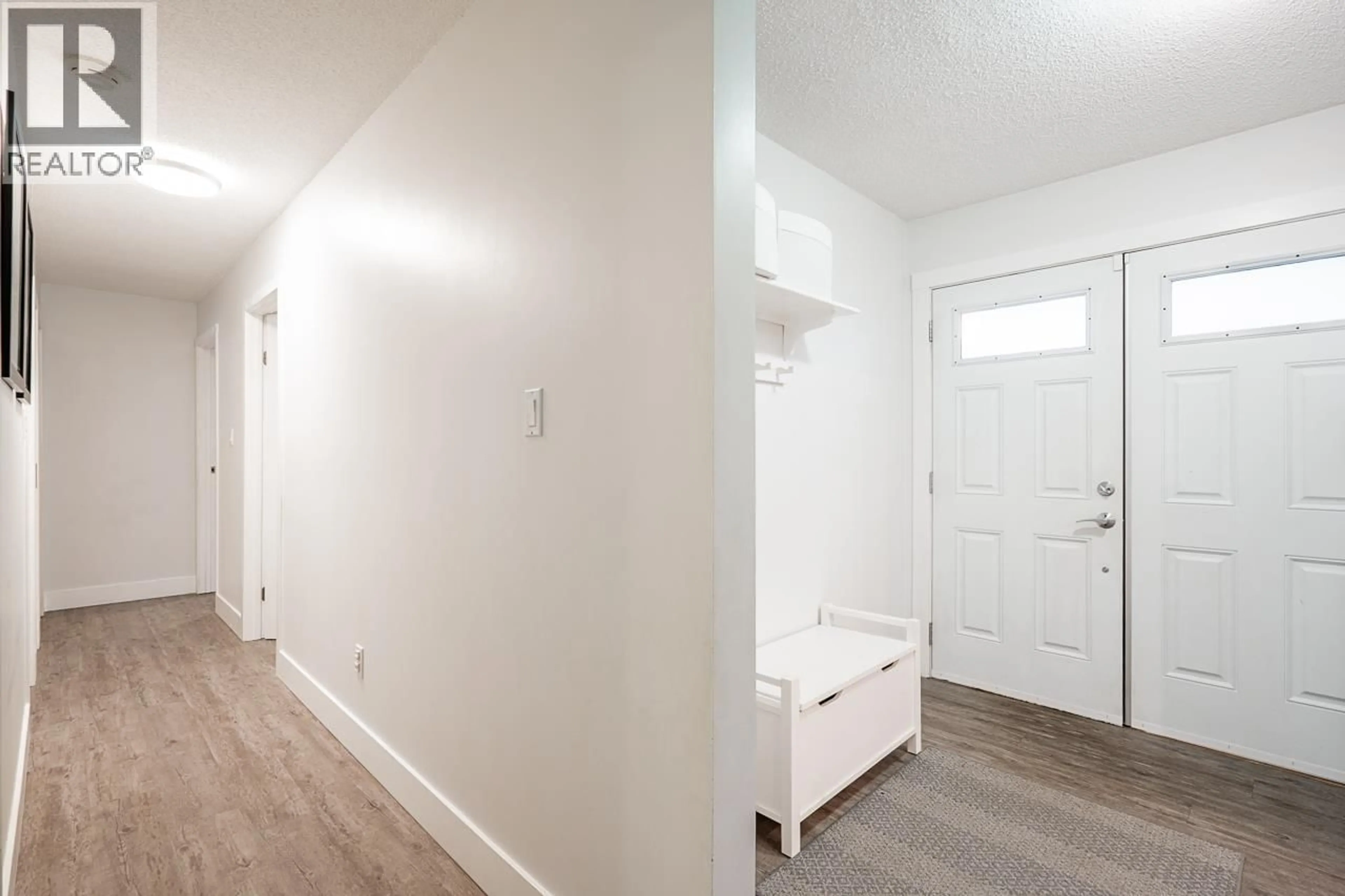 Indoor entryway for 1668 CONNAUGHT DRIVE, Port Coquitlam British Columbia V3C4G8