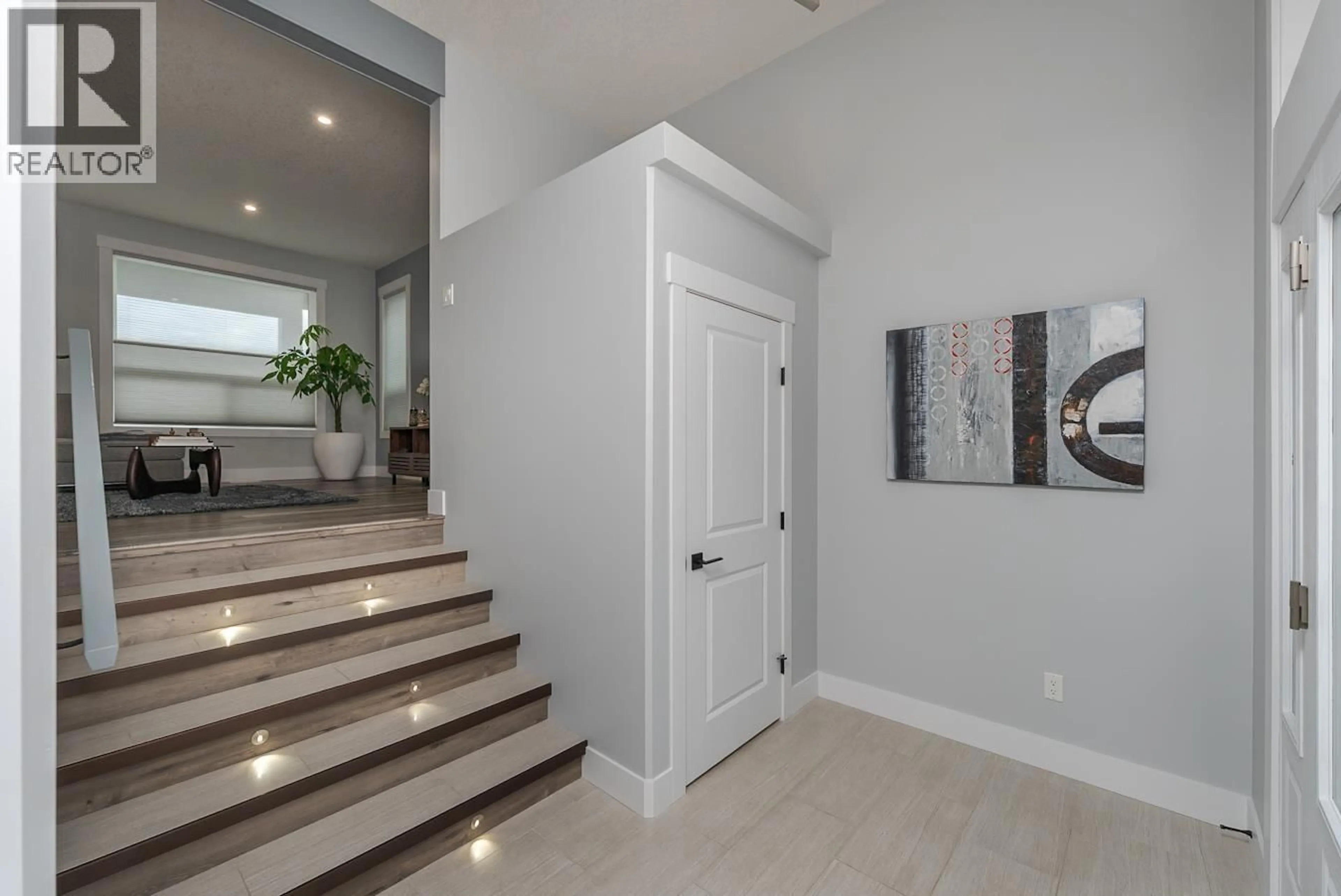 Indoor entryway for 7204 FOXRIDGE DRIVE, Prince George British Columbia V2N0H2