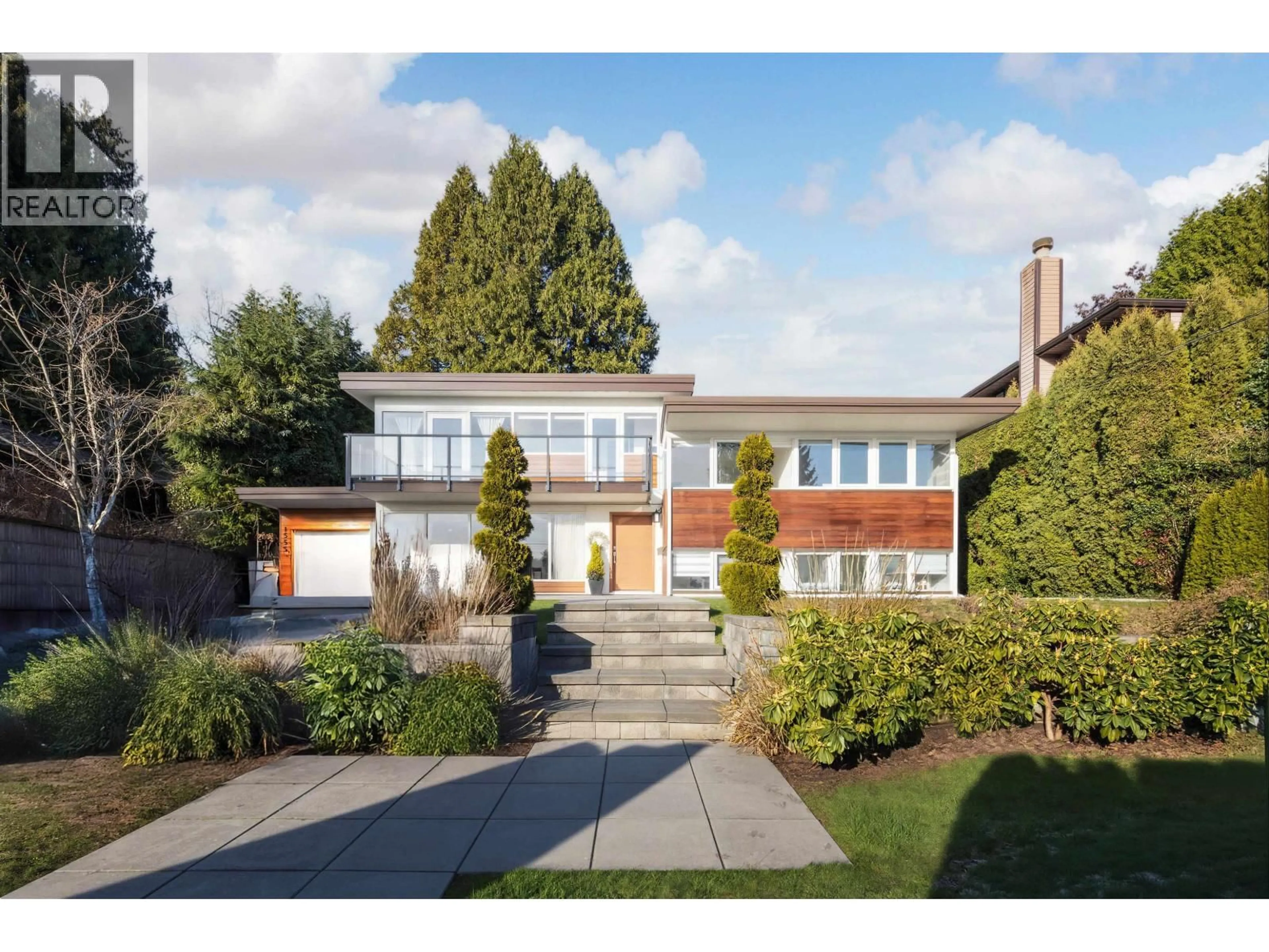 Home with brick exterior material, street for 1555 LAWSON AVENUE, West Vancouver British Columbia V7V2C8
