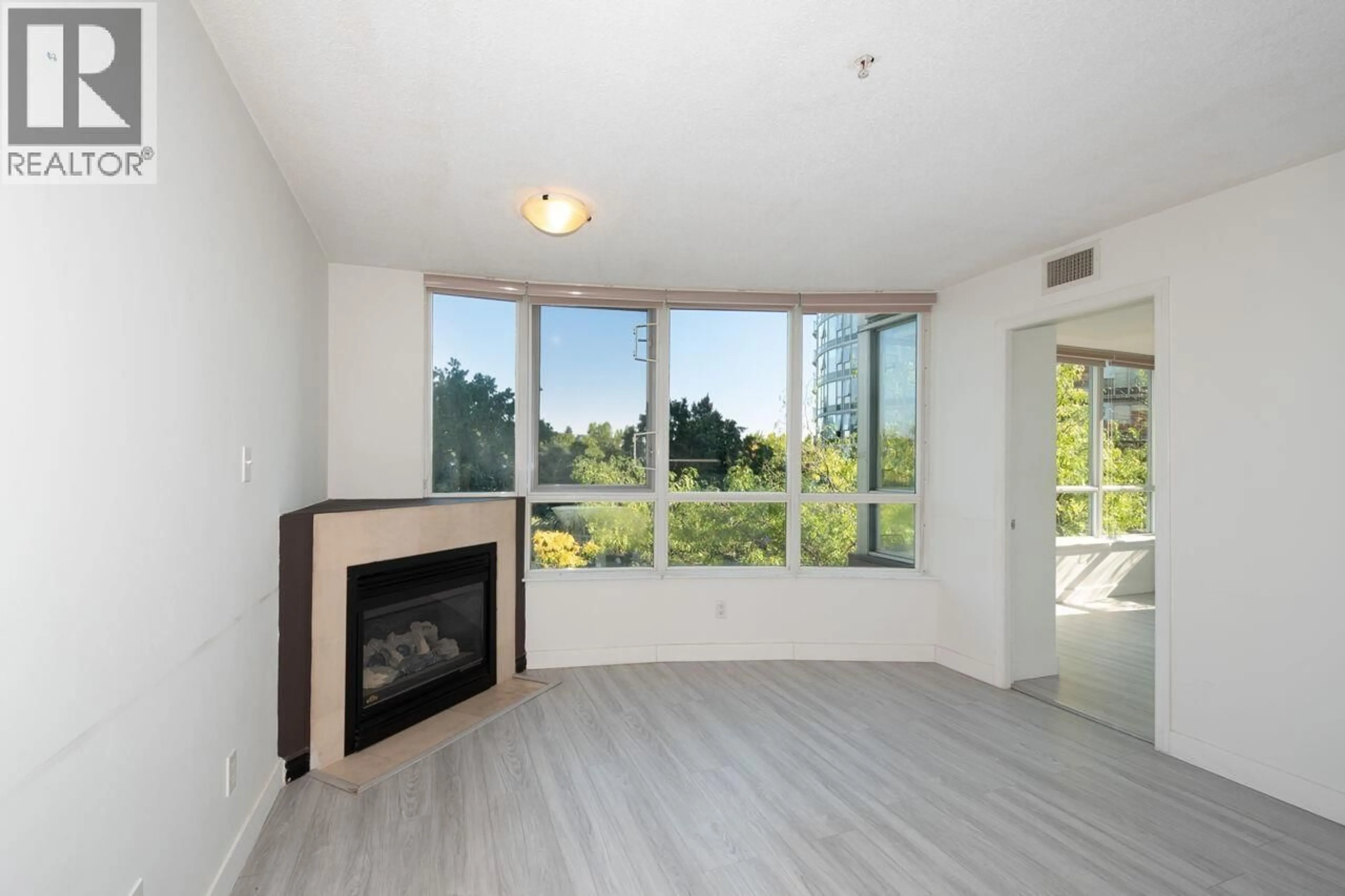 Unknown for 209 - 63 KEEFER PLACE, Vancouver British Columbia V6B6N6