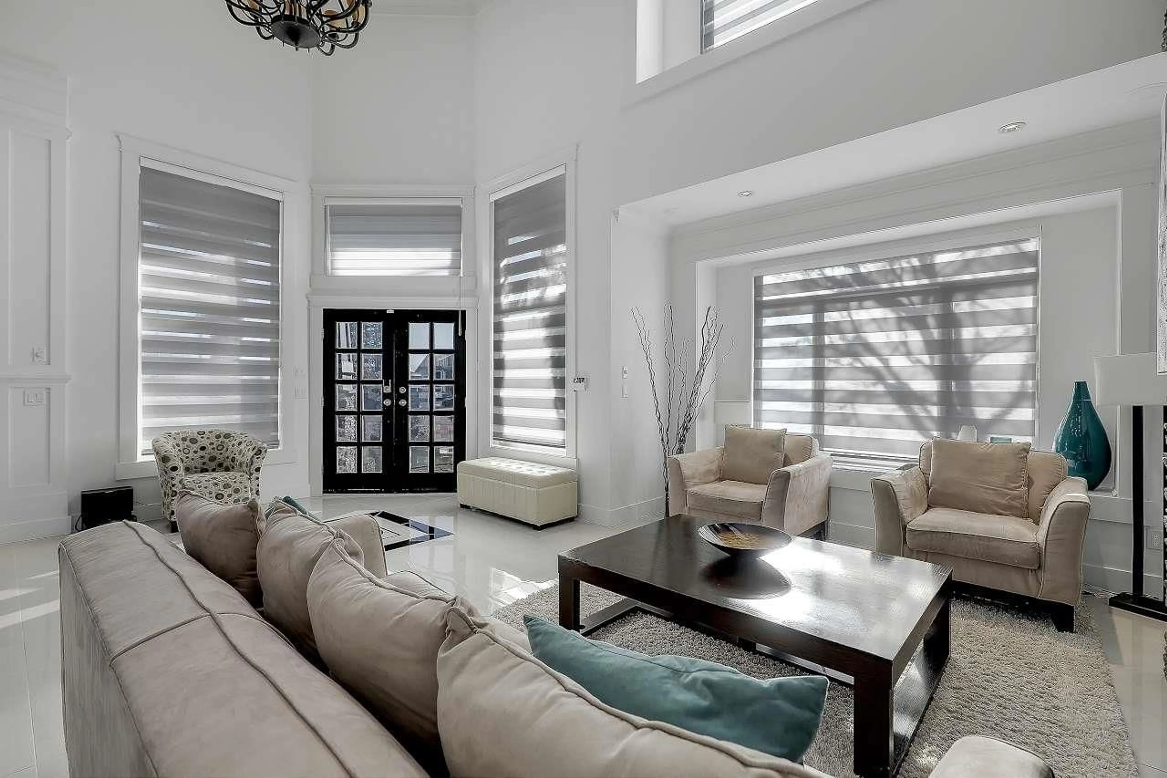 Living room with furniture, unknown for 14871 76 AVENUE, Surrey British Columbia V3S2H3