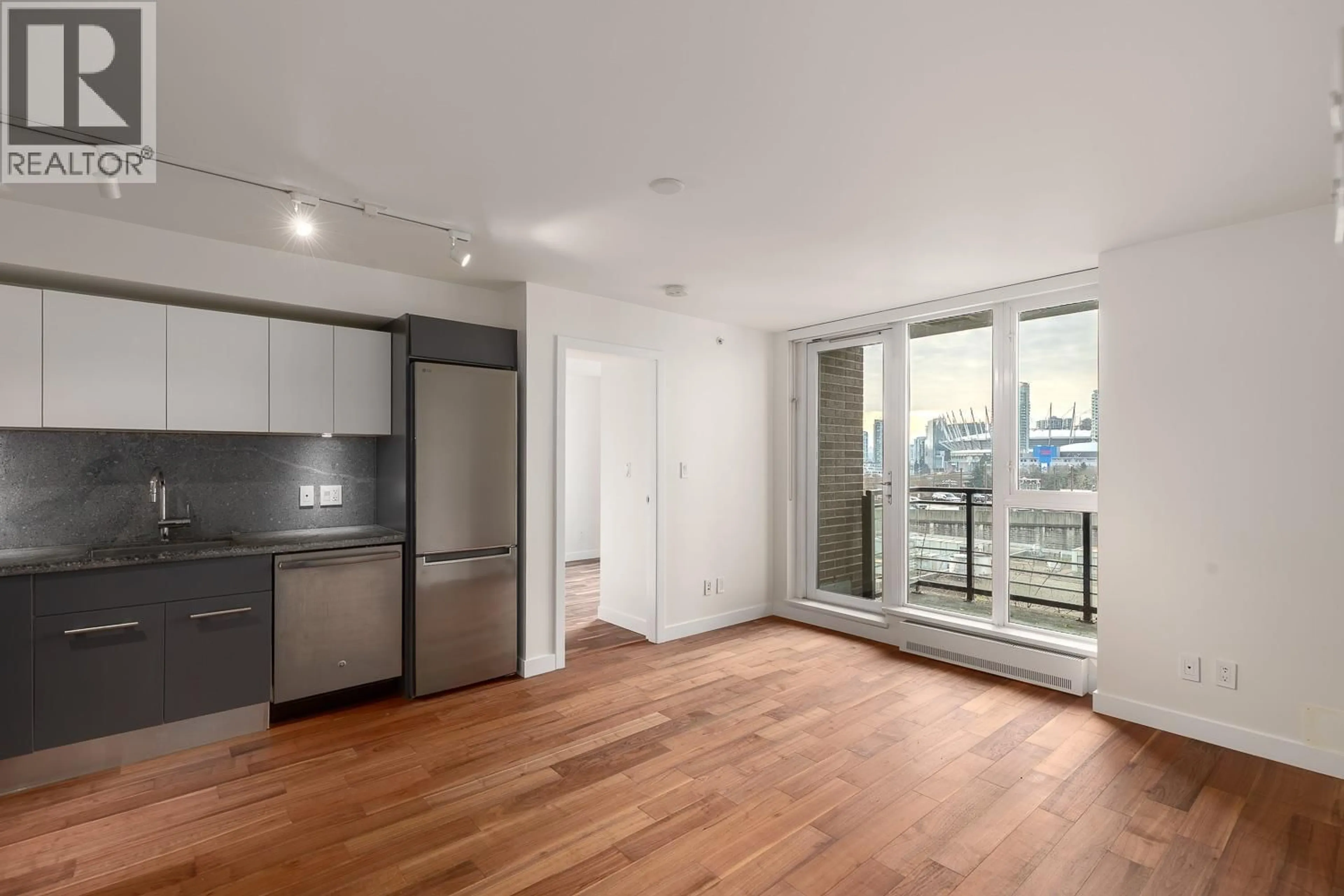 Unknown for 917 - 188 KEEFER STREET, Vancouver British Columbia V6A0E3