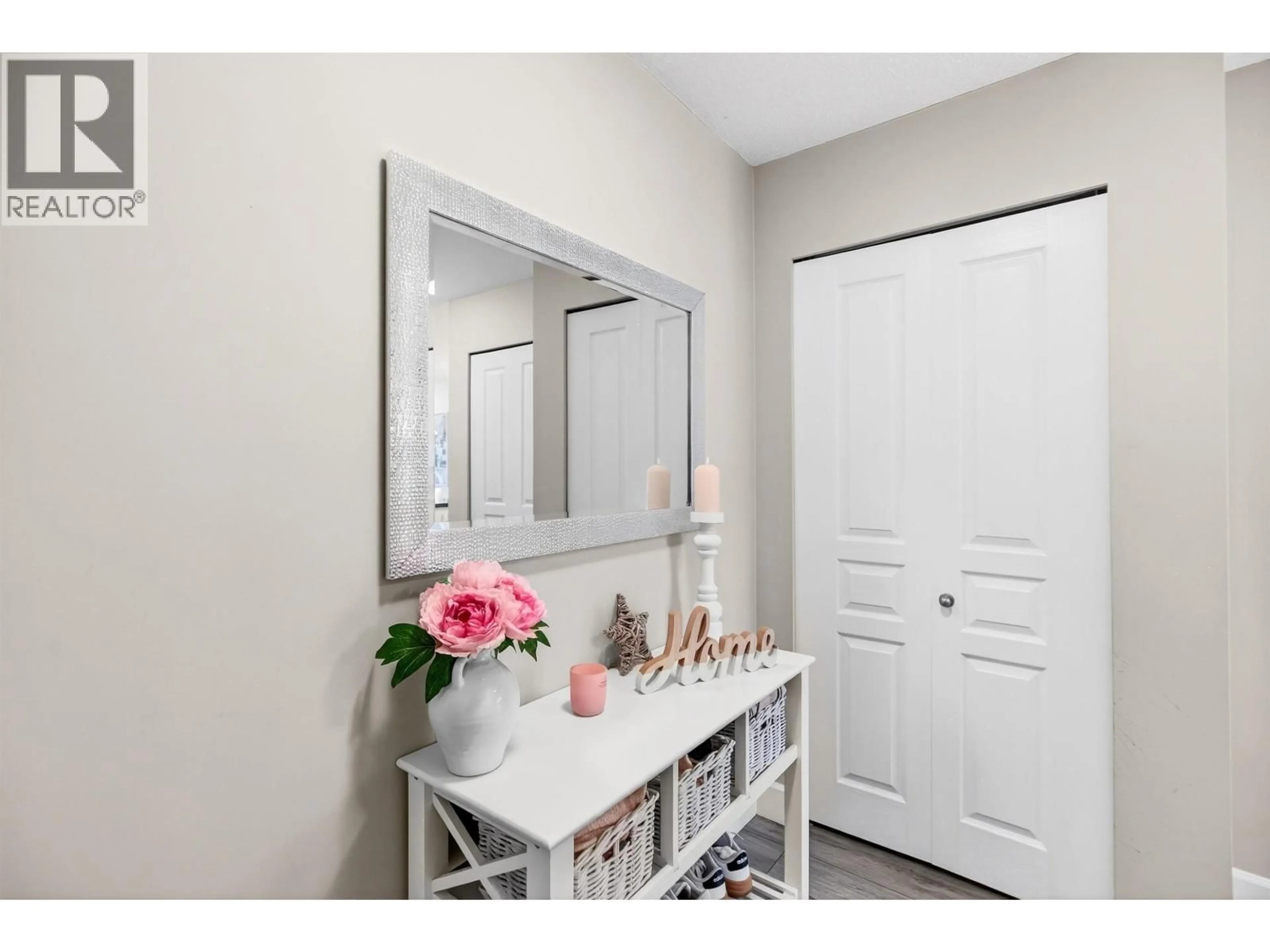 Indoor entryway for 309 - 12283 224 STREET, Maple Ridge British Columbia V2X8Z3