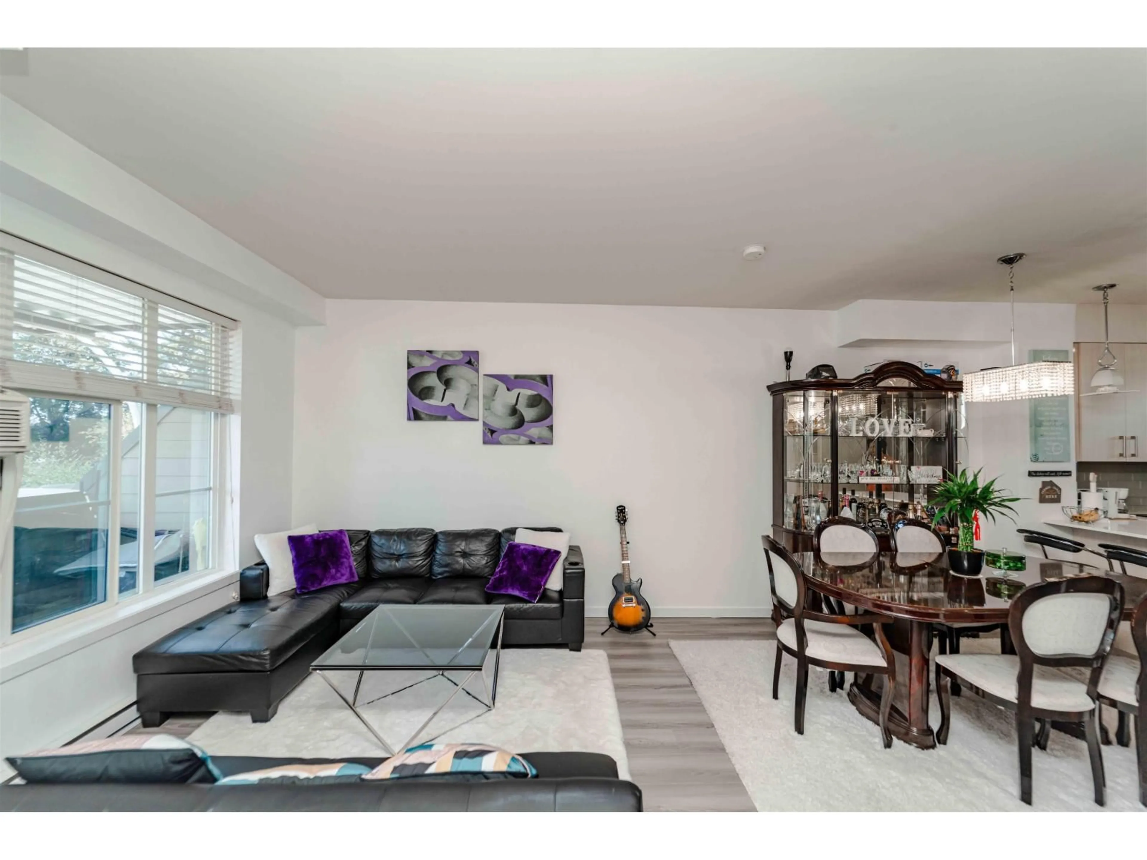 Living room with furniture, unknown for 216 - 32083 HILLCREST AVENUE, Abbotsford British Columbia V2T1S3