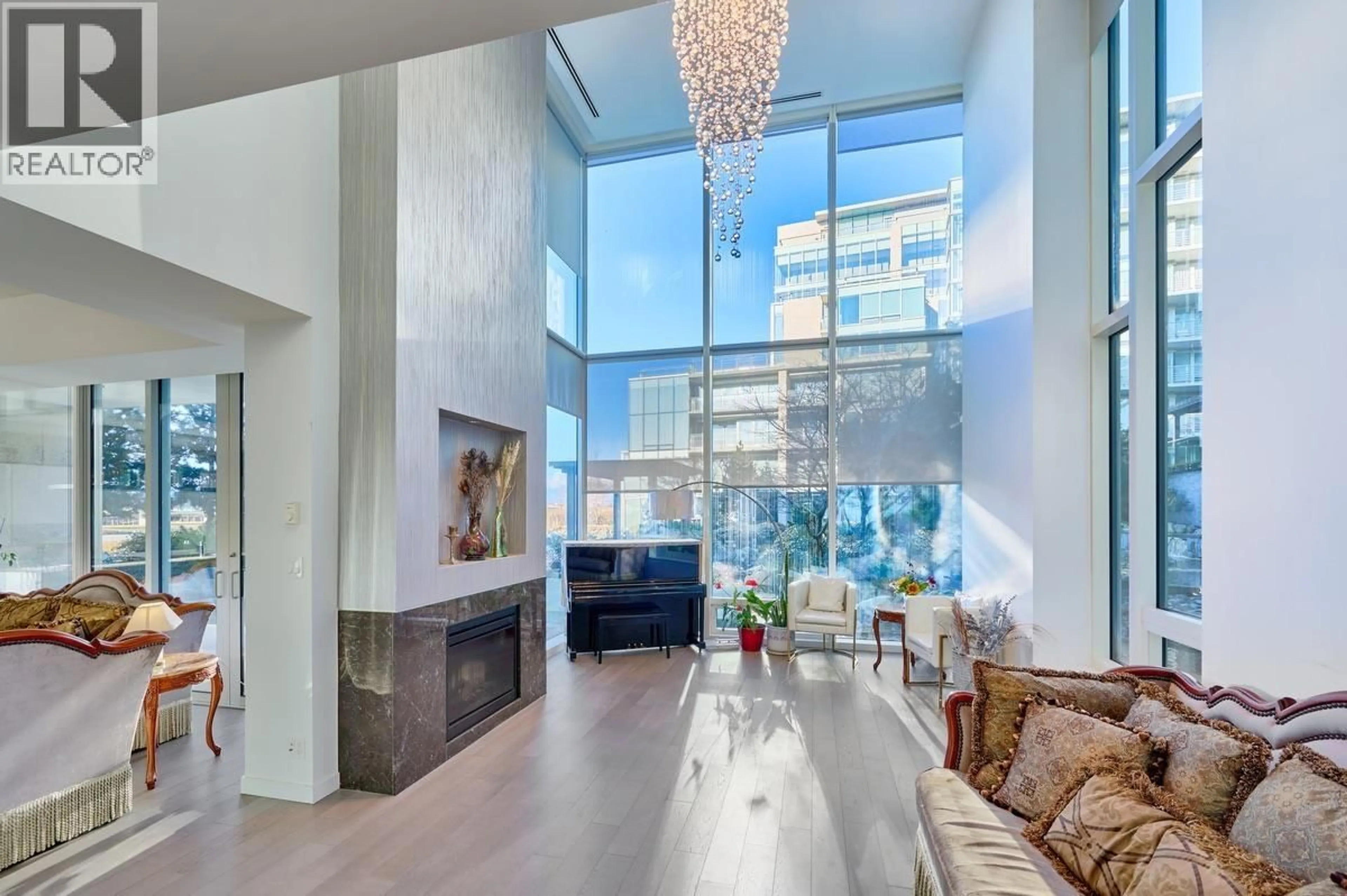 Indoor foyer for 103 - 5151 BRIGHOUSE WAY, Richmond British Columbia V7C0A6