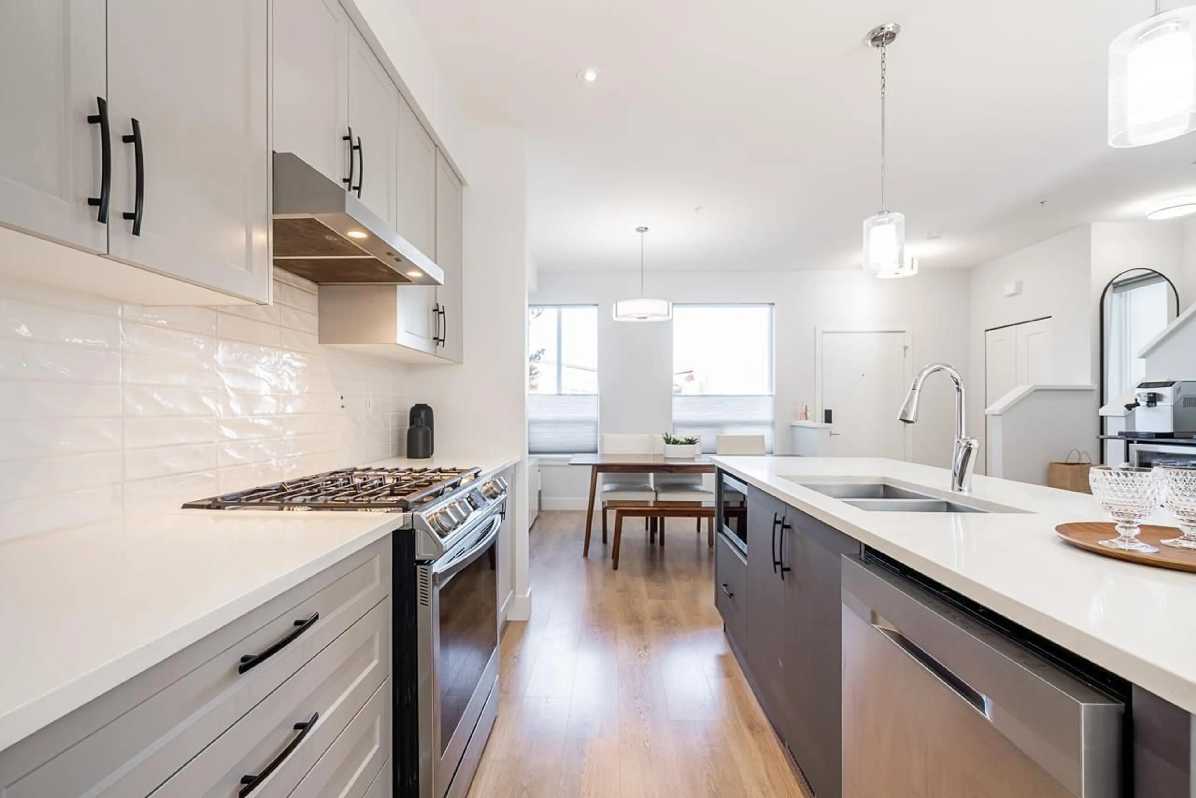 Open concept kitchen, unknown for 20484 78 AVENUE, Langley British Columbia V2Y4K3