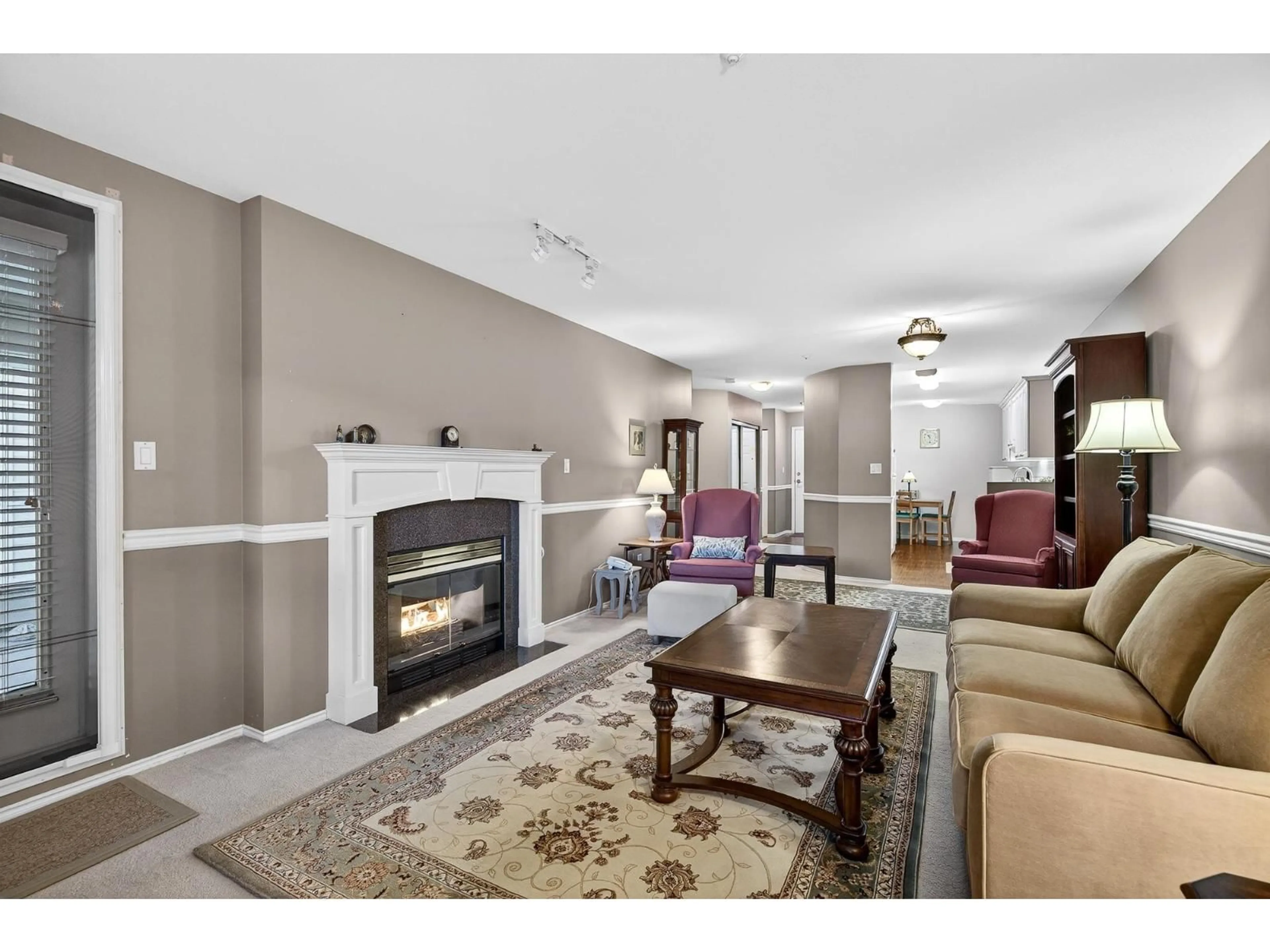 Living room with furniture, unknown for 206 - 9018 208 STREET, Langley British Columbia V1M2Y8