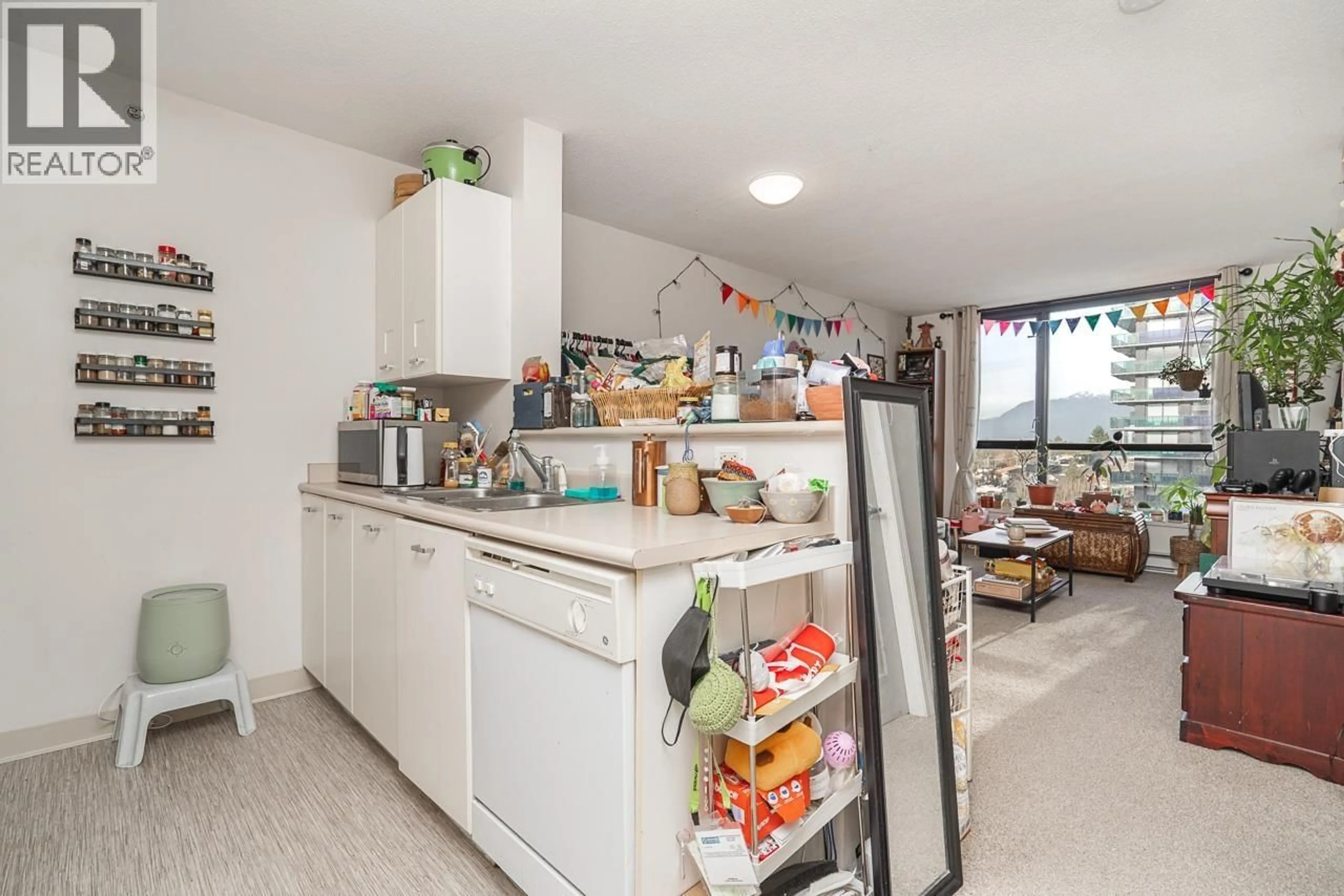 Standard kitchen, unknown for 906 - 3438 VANNESS AVENUE, Vancouver British Columbia V5R6E7