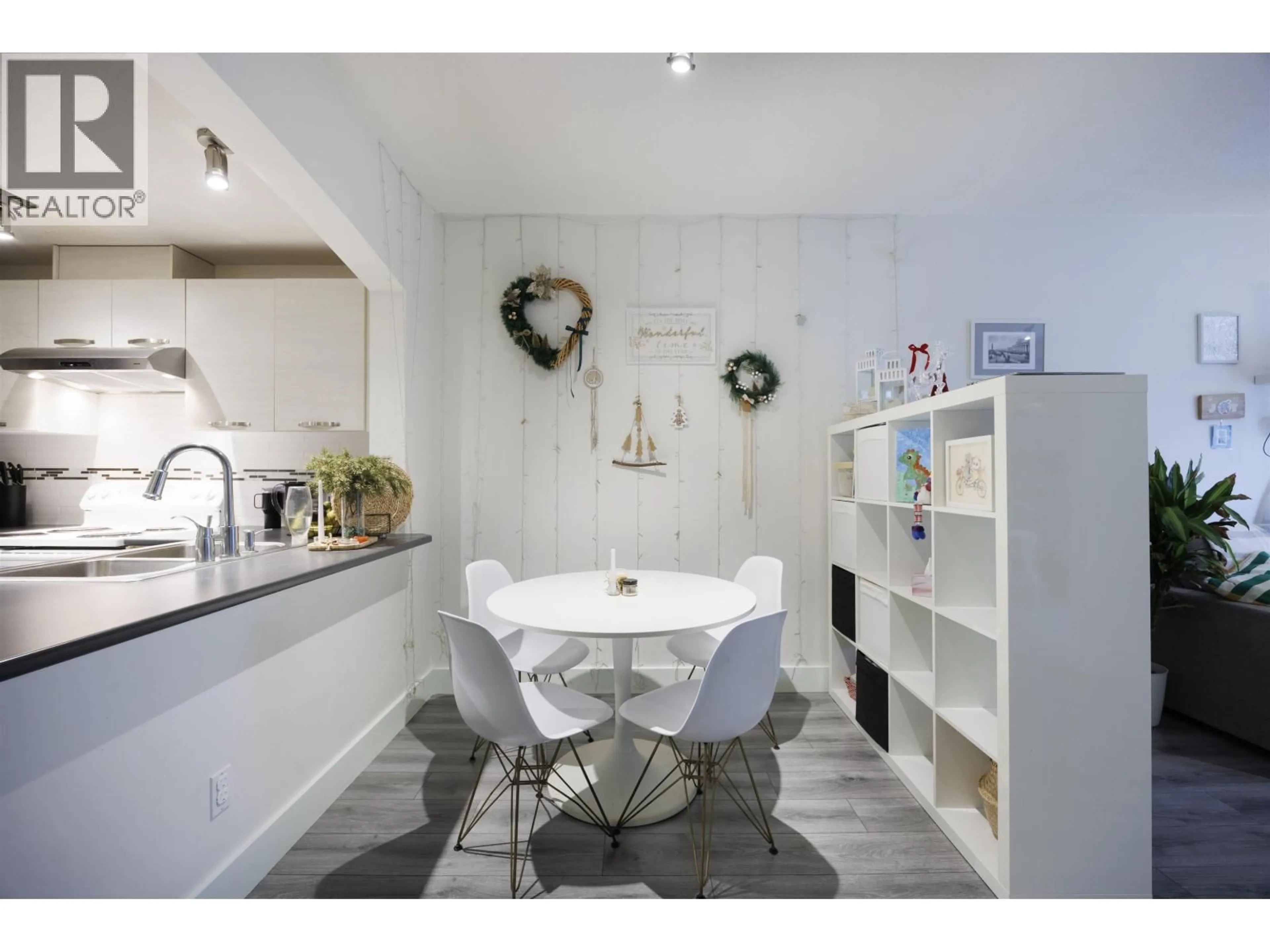 Unknown for 210 - 7478 BYRNE PARK WALK, Burnaby British Columbia V3N0B5