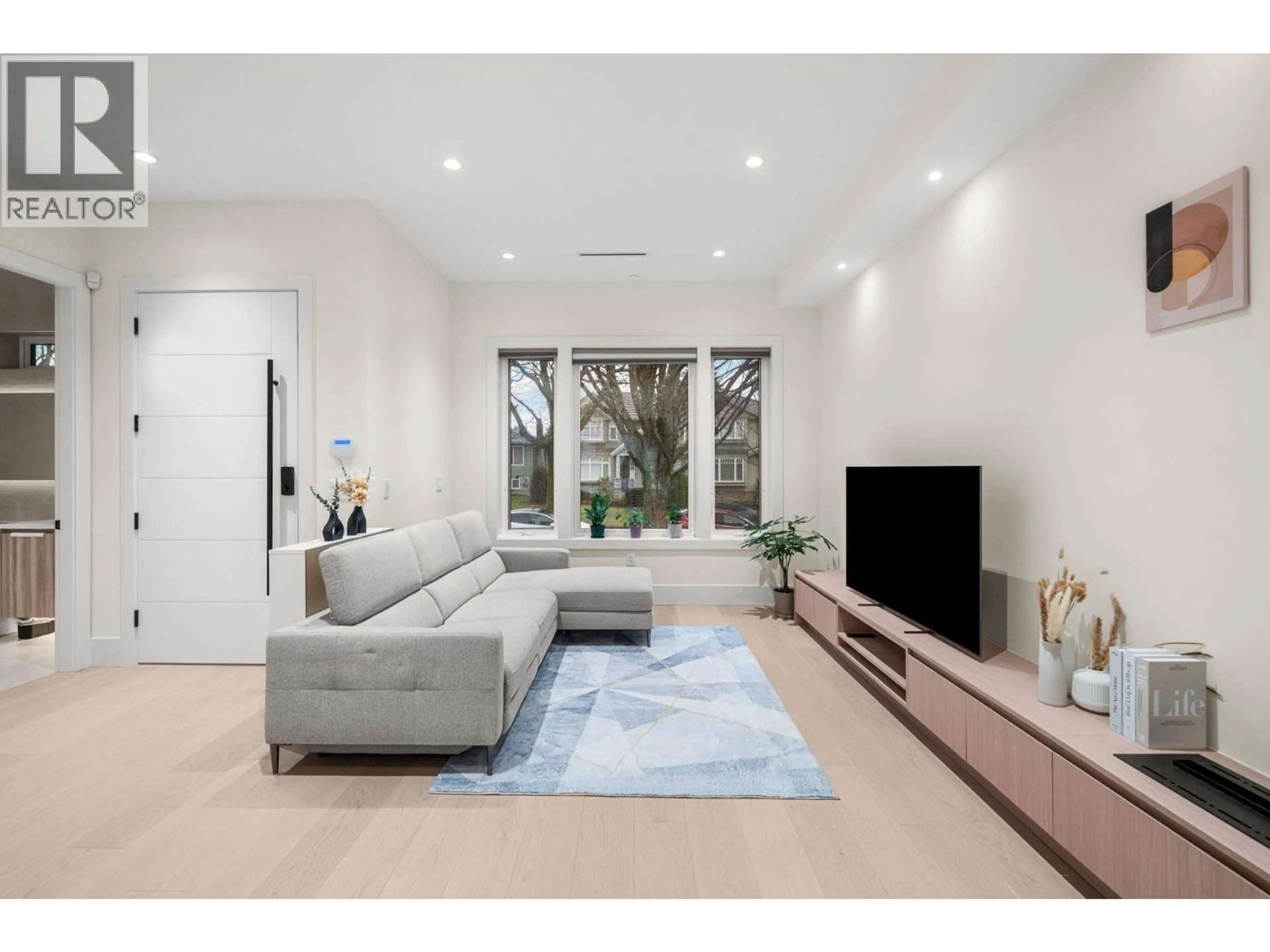 Living room with furniture, unknown for 7851 CARTIER STREET, Vancouver British Columbia V6P4T3