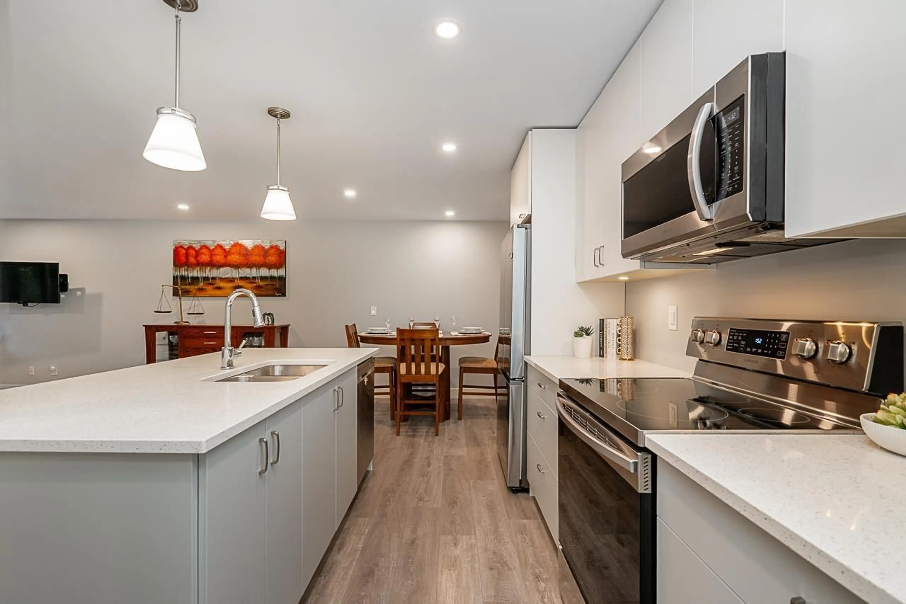 Open concept kitchen, unknown for 1422 - 34909 OLD YALE ROAD, Abbotsford British Columbia V3G2E7