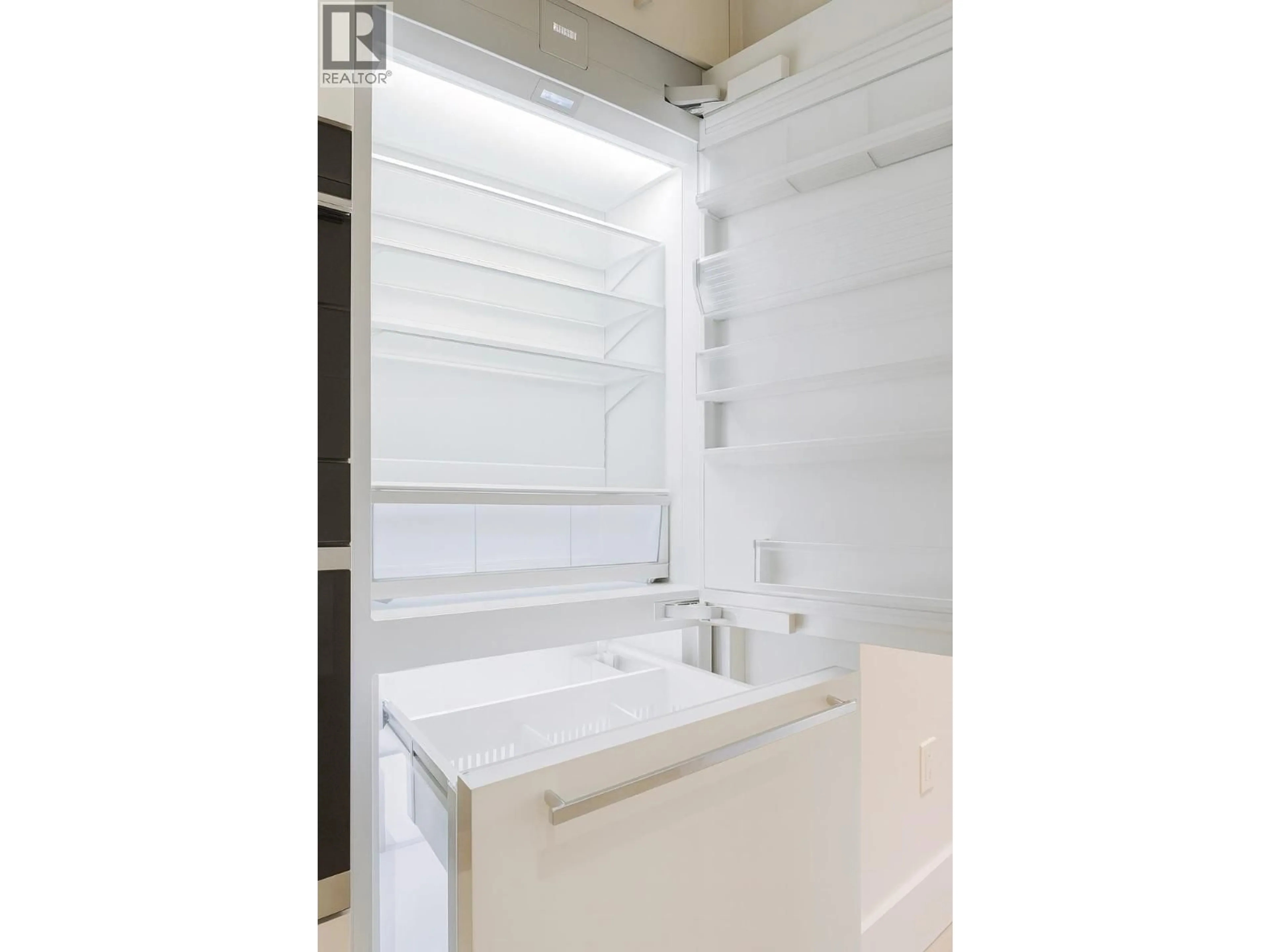 Standard bathroom, unknown for 6168 EAST BOULEVARD, Vancouver British Columbia V6M3V6