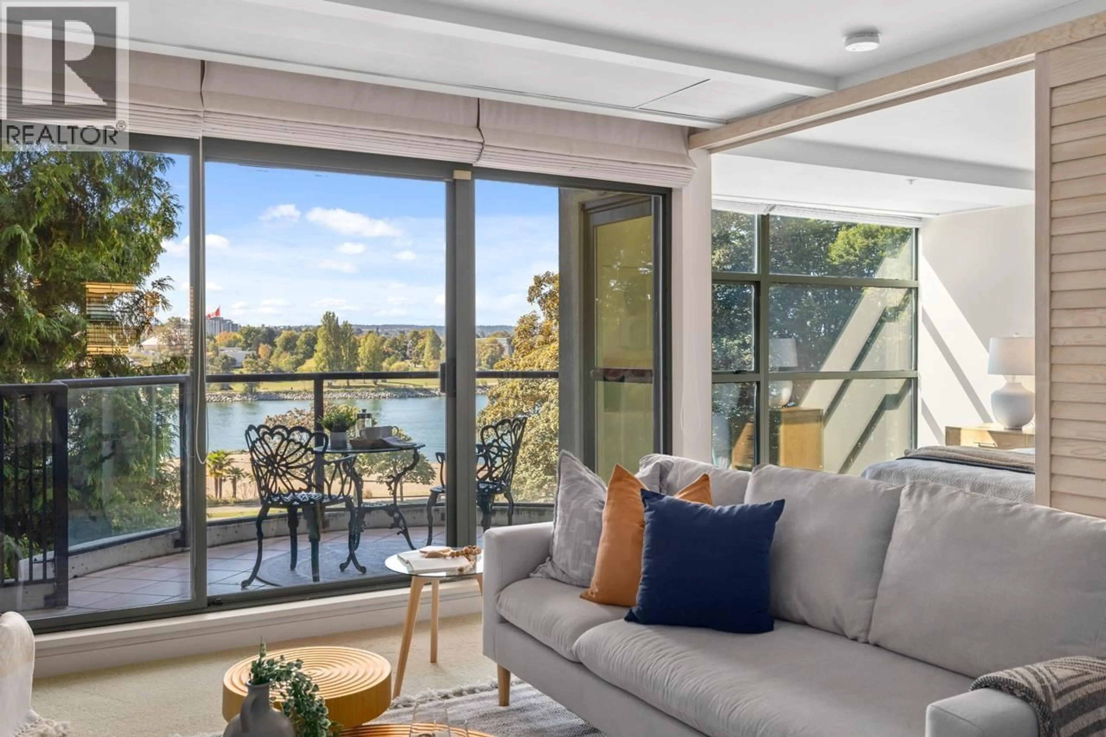 Living room with furniture, unknown for 404 - 1233 BEACH AVENUE, Vancouver British Columbia V6E1V4