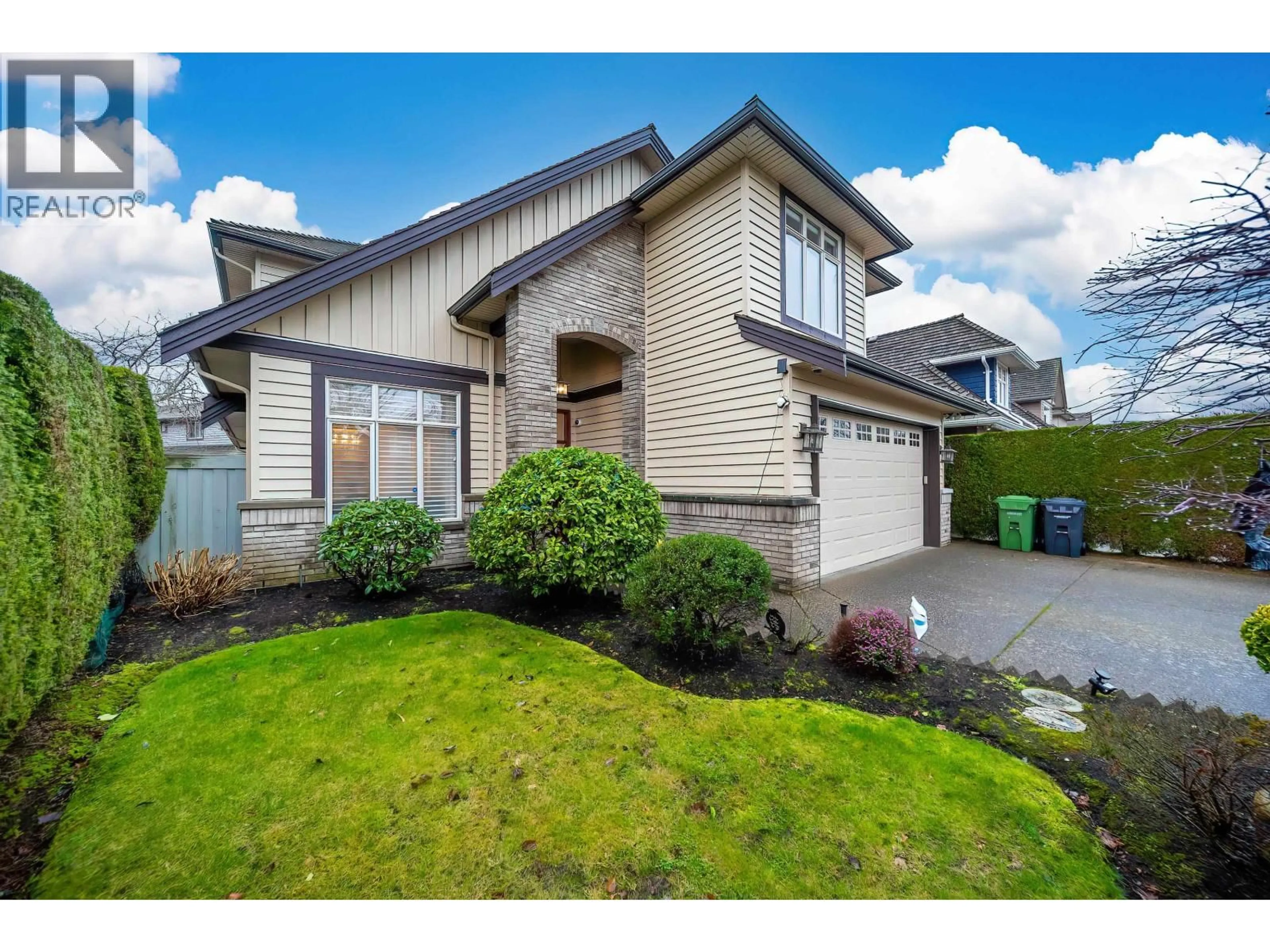 Home with vinyl exterior material, street for 3322 POINT AVENUE, Richmond British Columbia V7C5W8