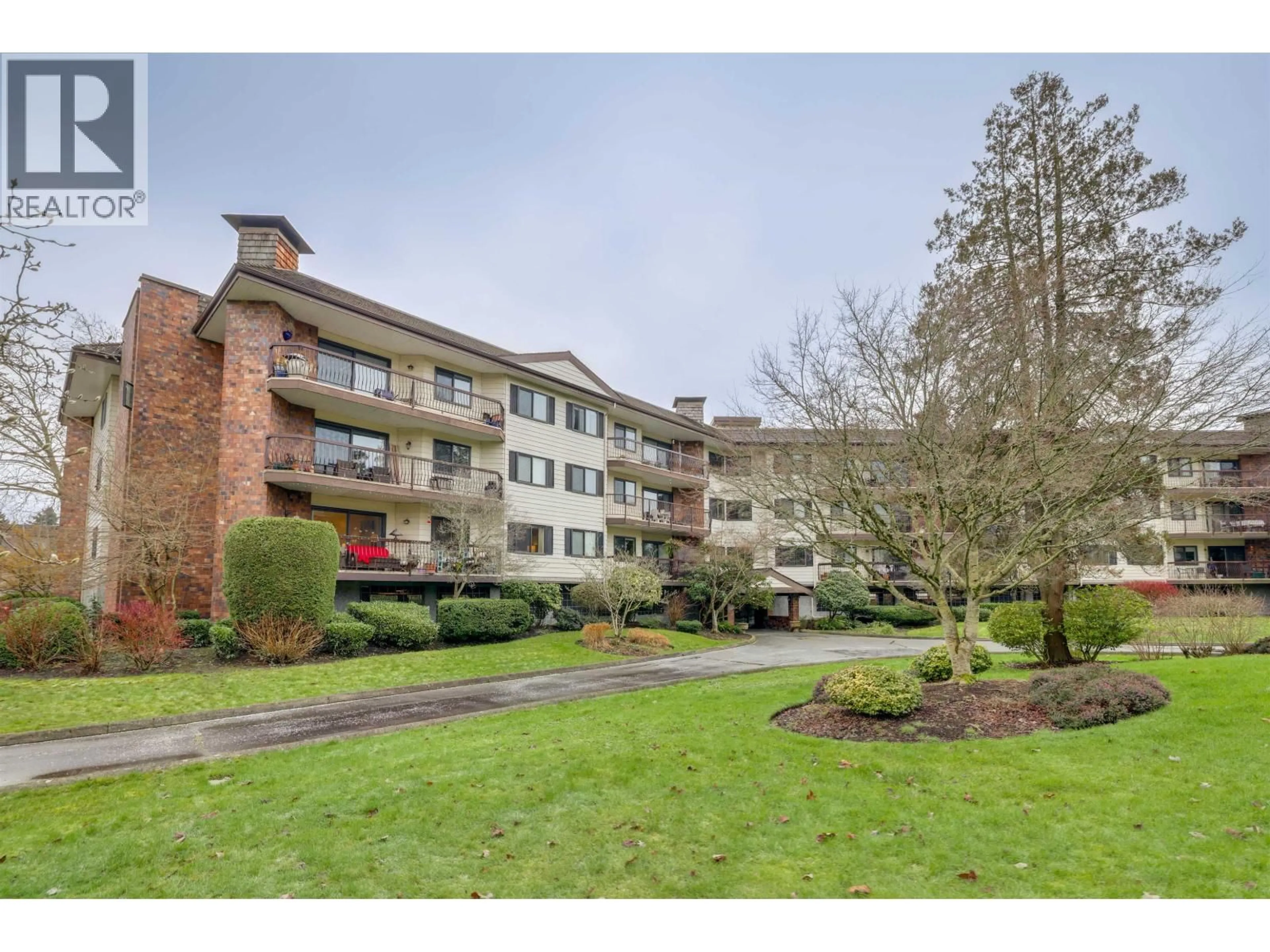 A pic from outside/outdoor area/front of a property/back of a property/a pic from drone, unknown for 102 - 10220 RYAN ROAD, Richmond British Columbia V7A4R1