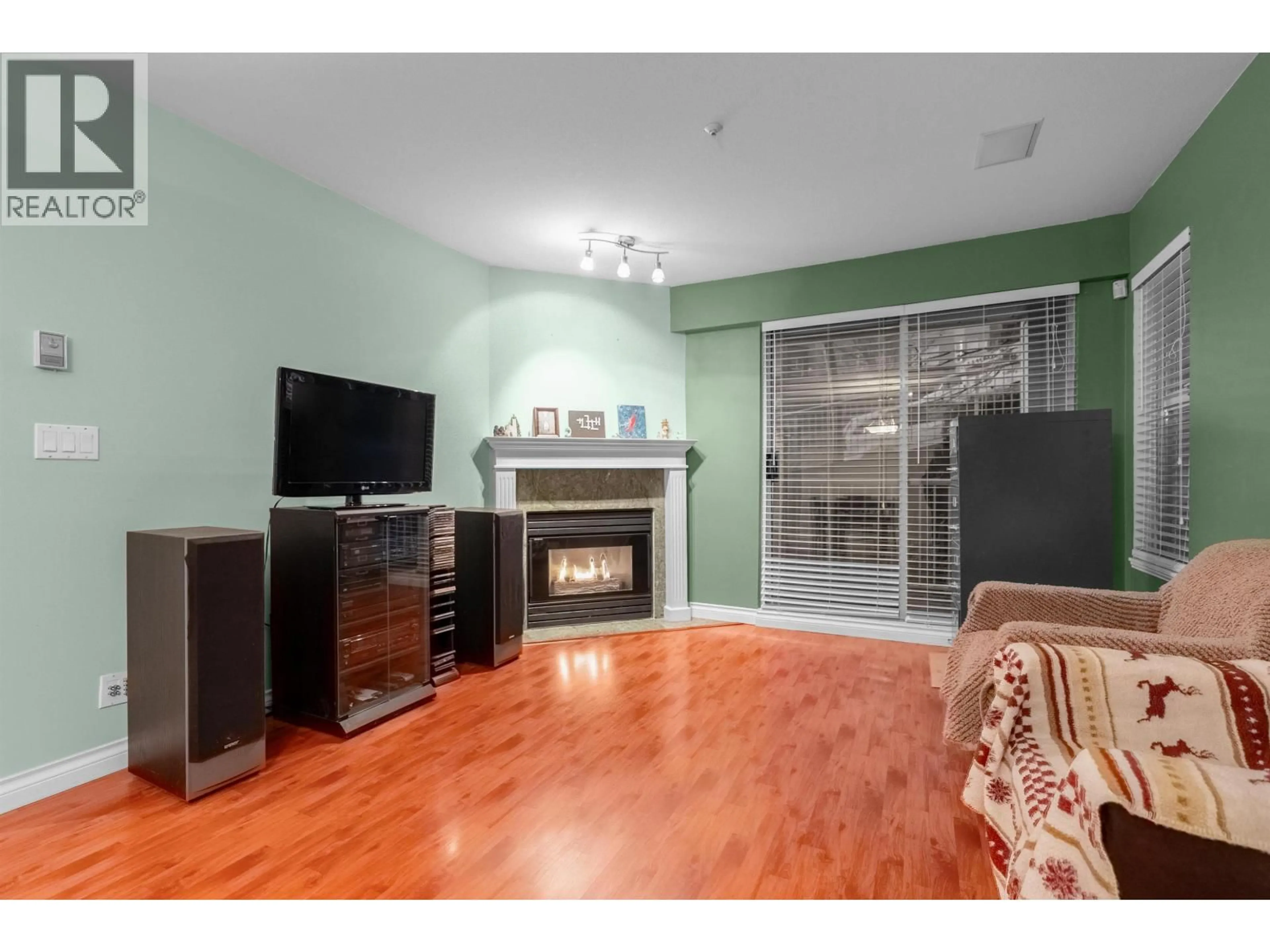 Unknown for 505 - 1032 QUEENS AVENUE, New Westminster British Columbia V3M6T7