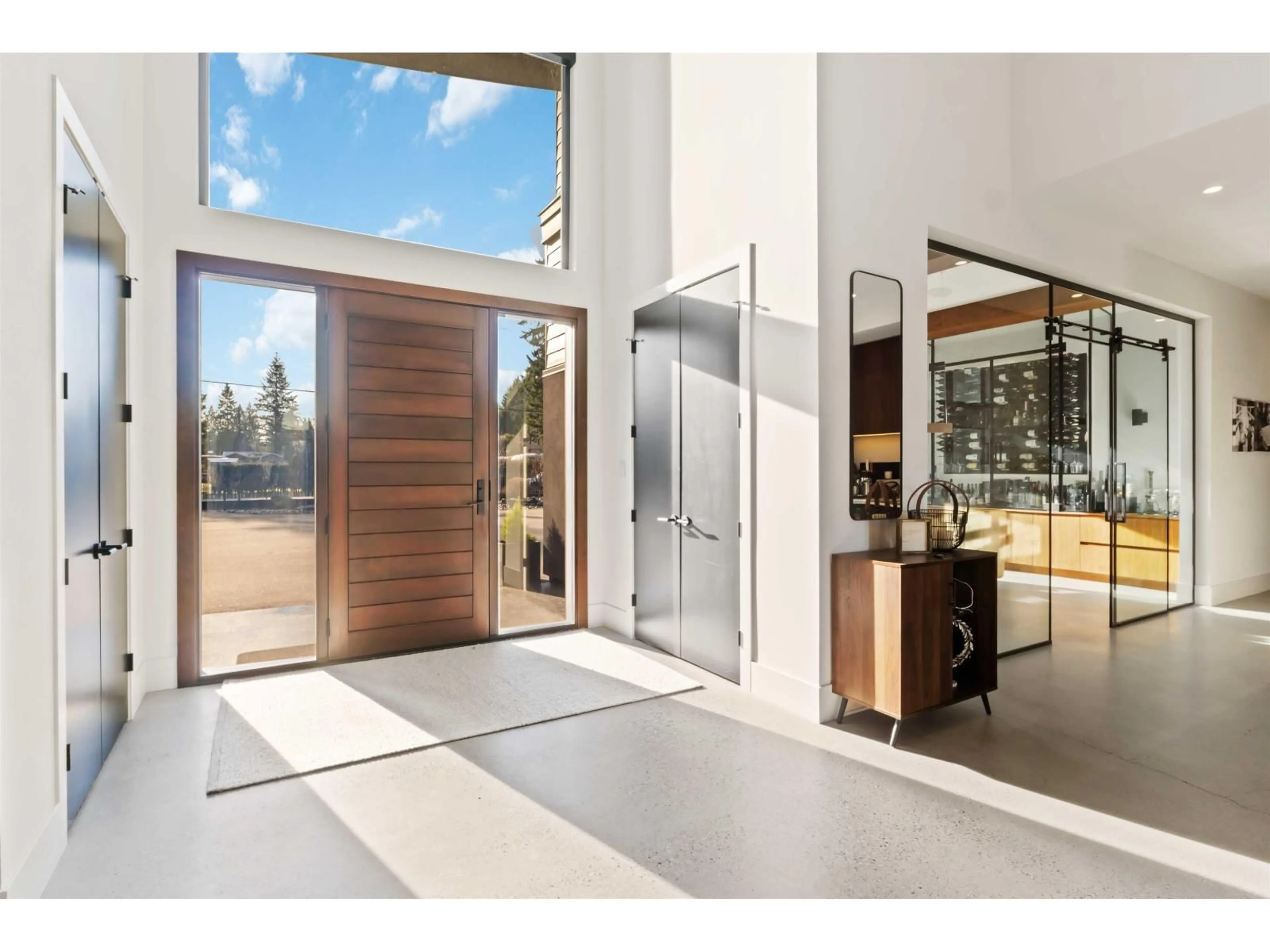 Indoor entryway for 24095 53 AVENUE, Langley British Columbia V2Z2N3