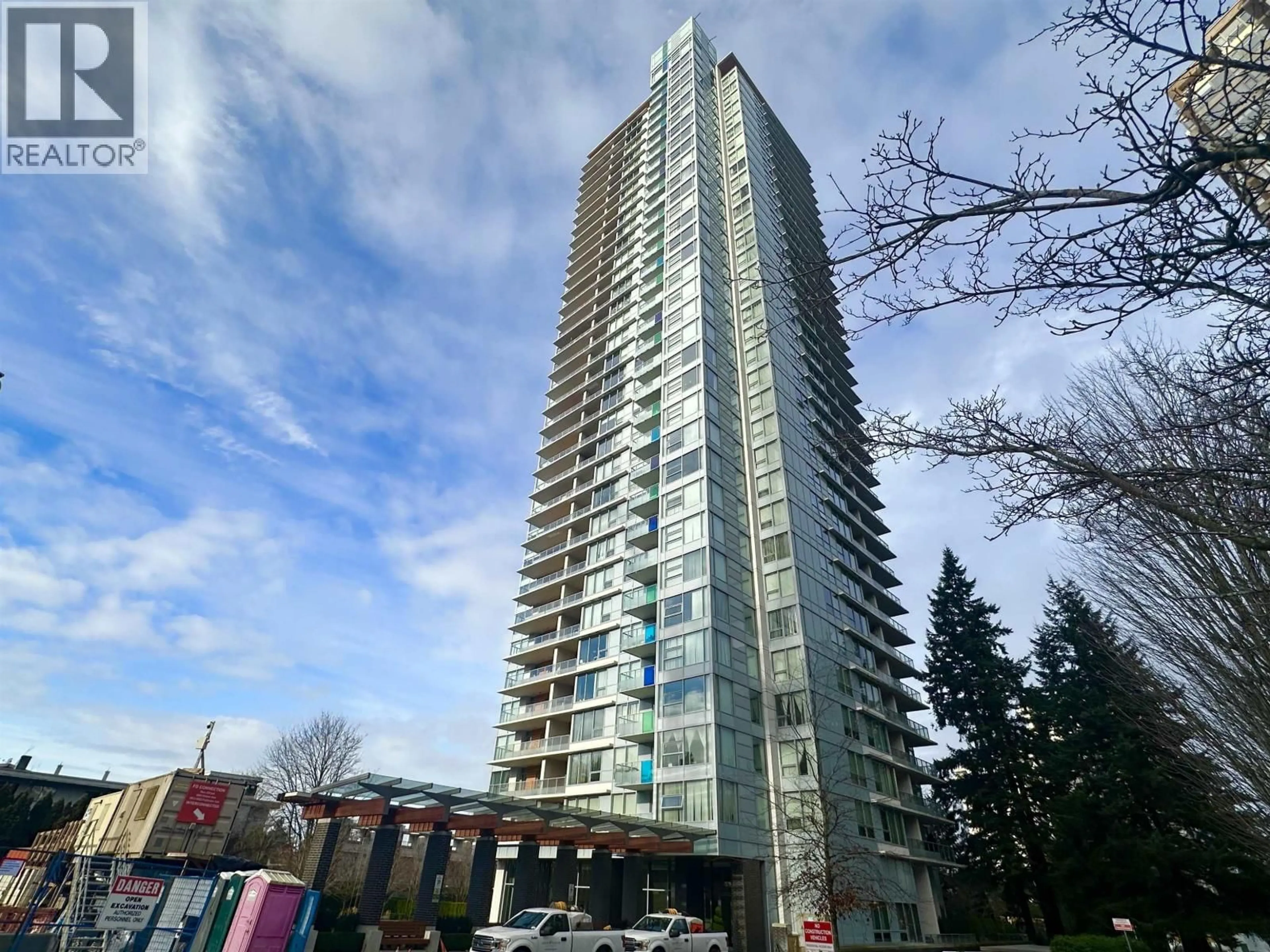 A pic from outside/outdoor area/front of a property/back of a property/a pic from drone, building for 2606 - 5883 BARKER AVENUE, Burnaby British Columbia V5H0G4