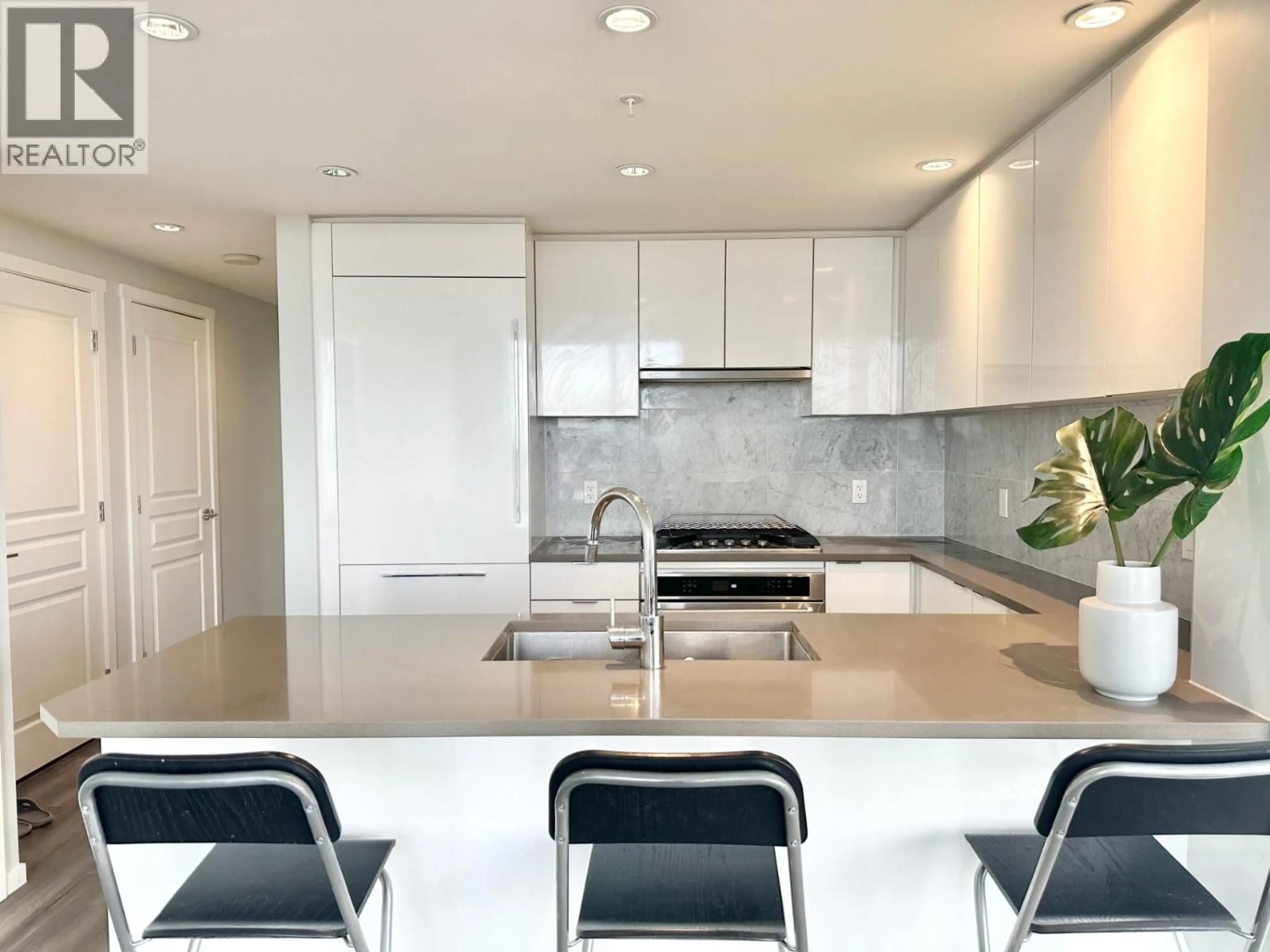 Contemporary kitchen, ceramic/tile floor for 2606 - 5883 BARKER AVENUE, Burnaby British Columbia V5H0G4
