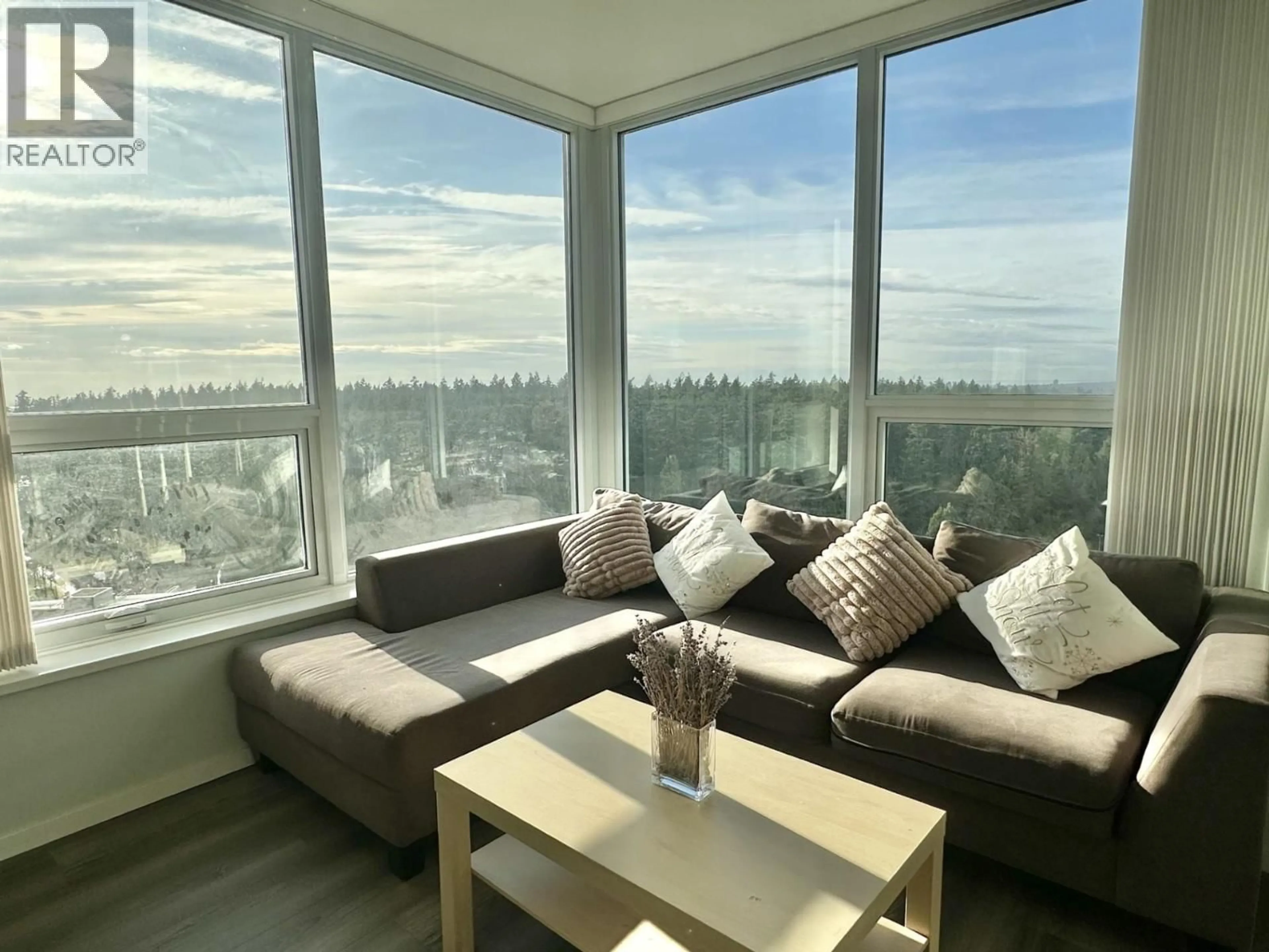 Living room with furniture, unknown for 2606 - 5883 BARKER AVENUE, Burnaby British Columbia V5H0G4