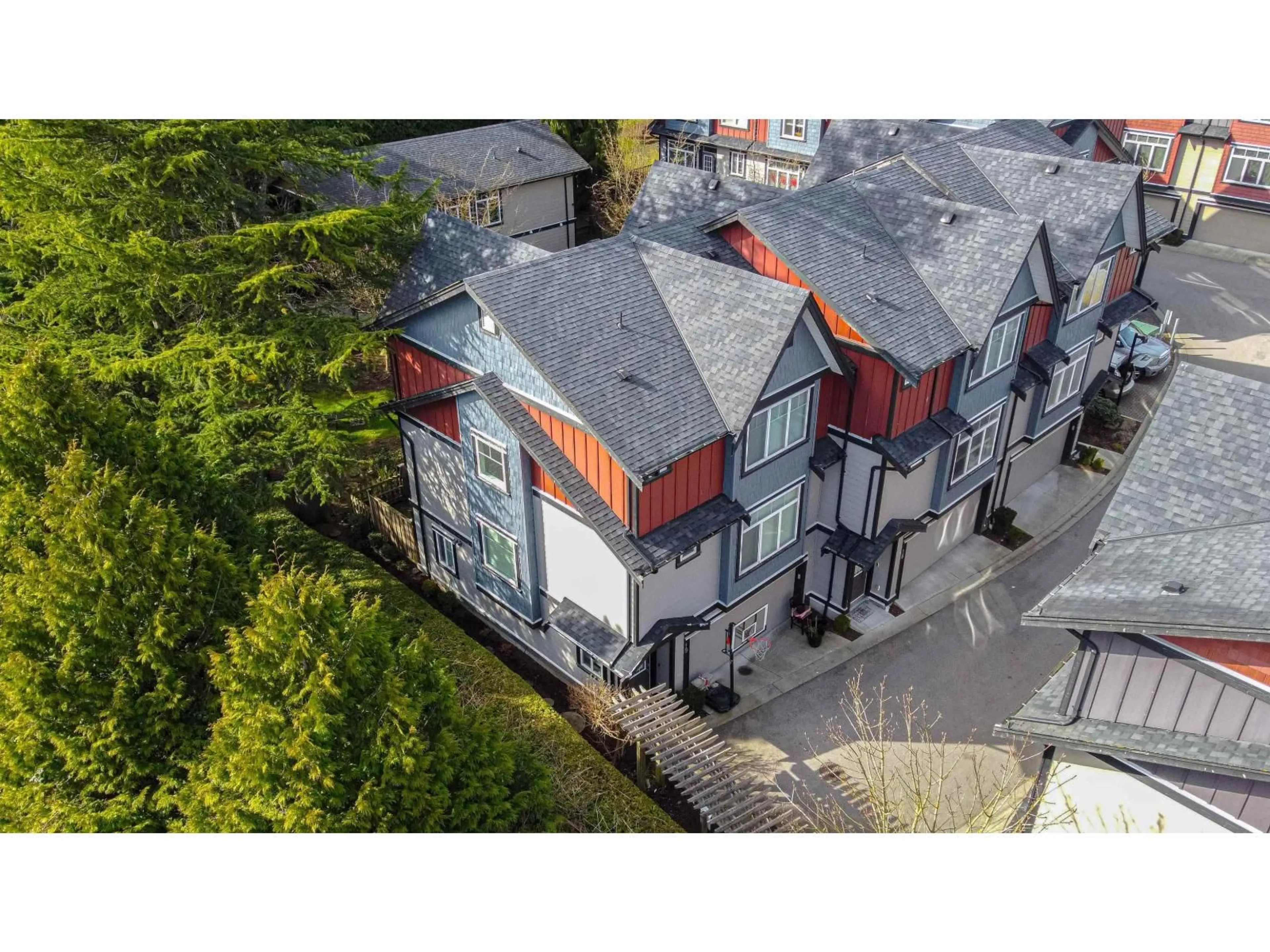 A pic from outside/outdoor area/front of a property/back of a property/a pic from drone, unknown for 19 - 6929 142 STREET, Surrey British Columbia V3W5N1